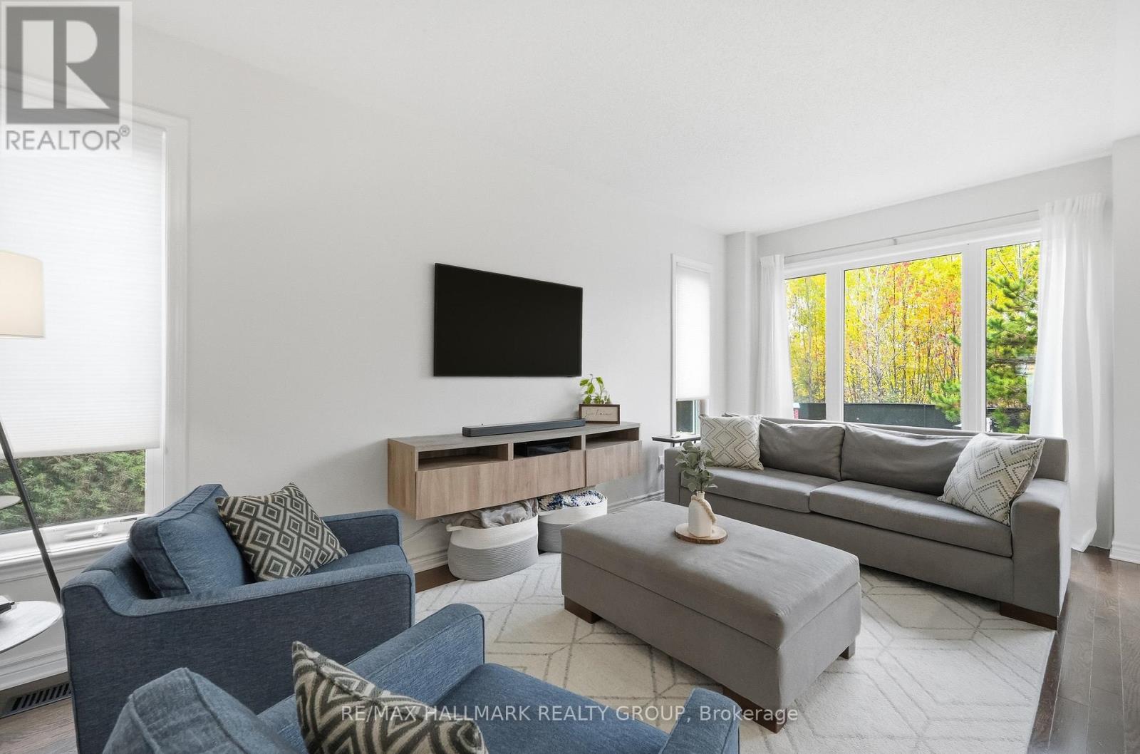 314 Melodie Street, Ottawa, Ontario  K1W 0H9 - Photo 9 - X12497066