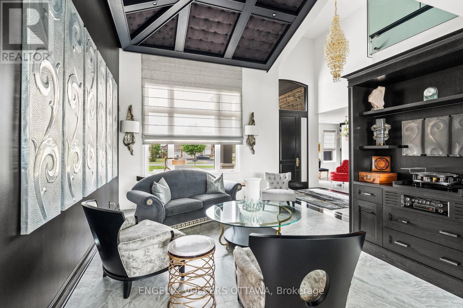 151 Winding Way, Ottawa, Ontario  K2C 3H1 - Photo 10 - X12497160