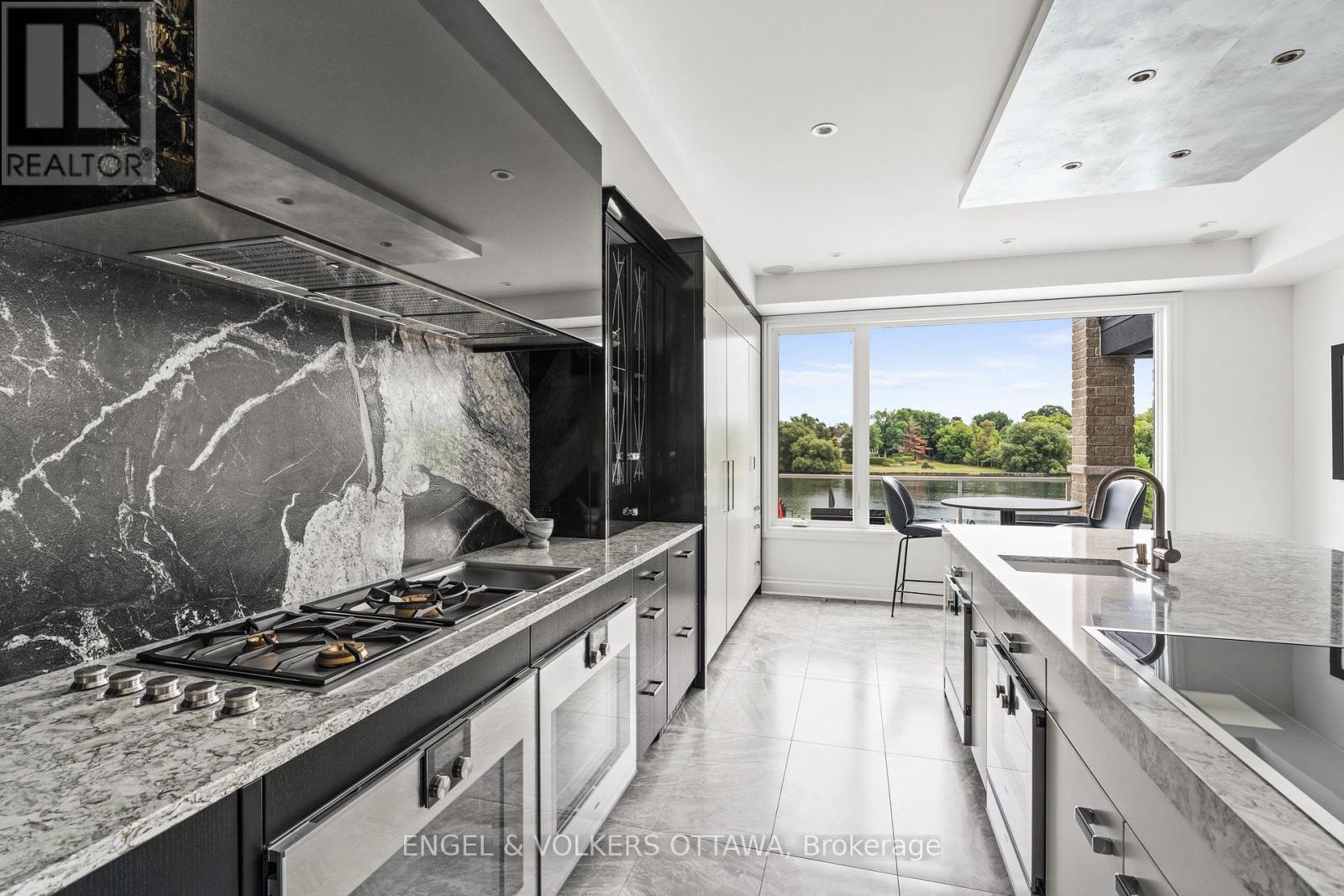 151 Winding Way, Ottawa, Ontario  K2C 3H1 - Photo 20 - X12497160