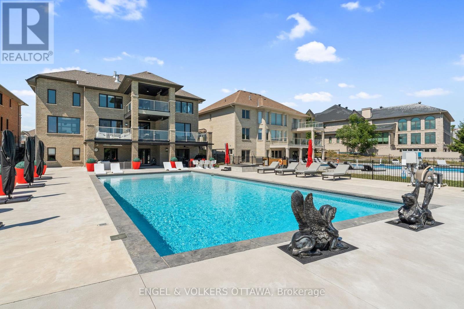 151 Winding Way, Ottawa, Ontario  K2C 3H1 - Photo 43 - X12497160