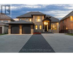 151 WINDING WAY, Ottawa, Ontario