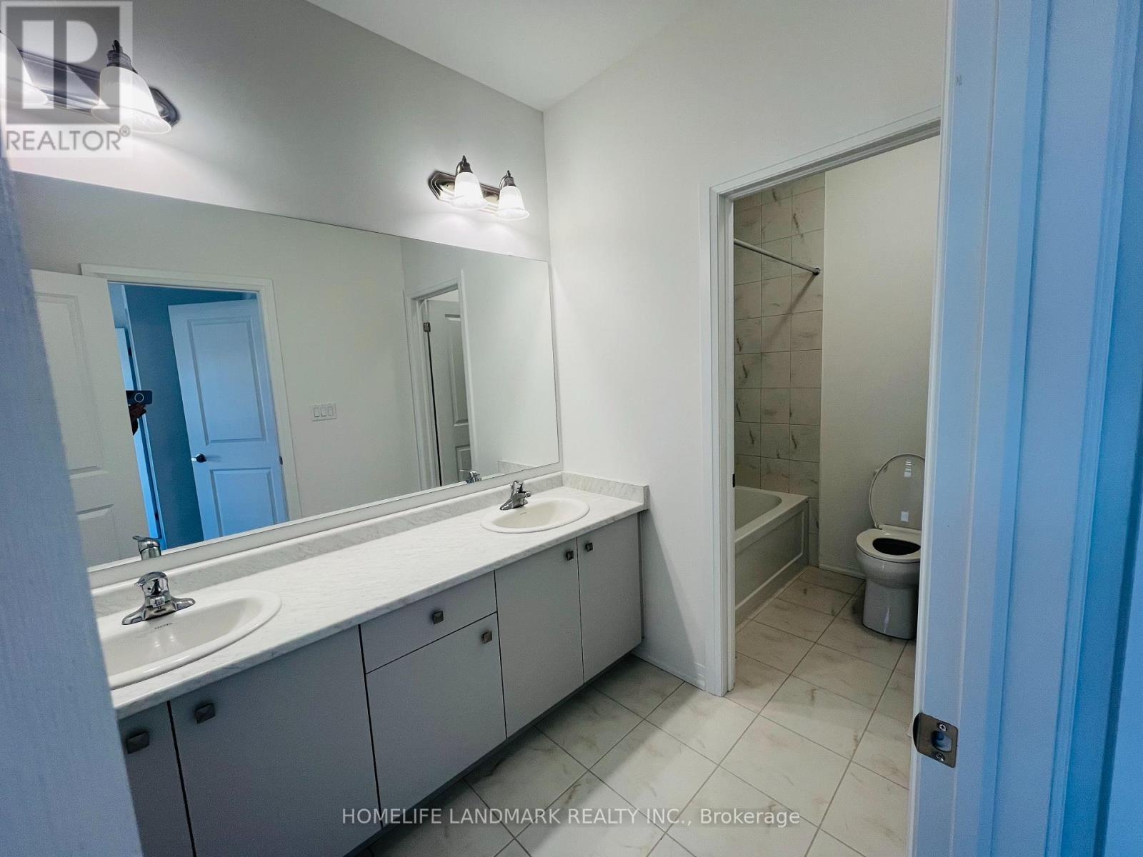 147 Markview Road, Whitchurch-Stouffville, Ontario  L4A 5B2 - Photo 12 - N12496876