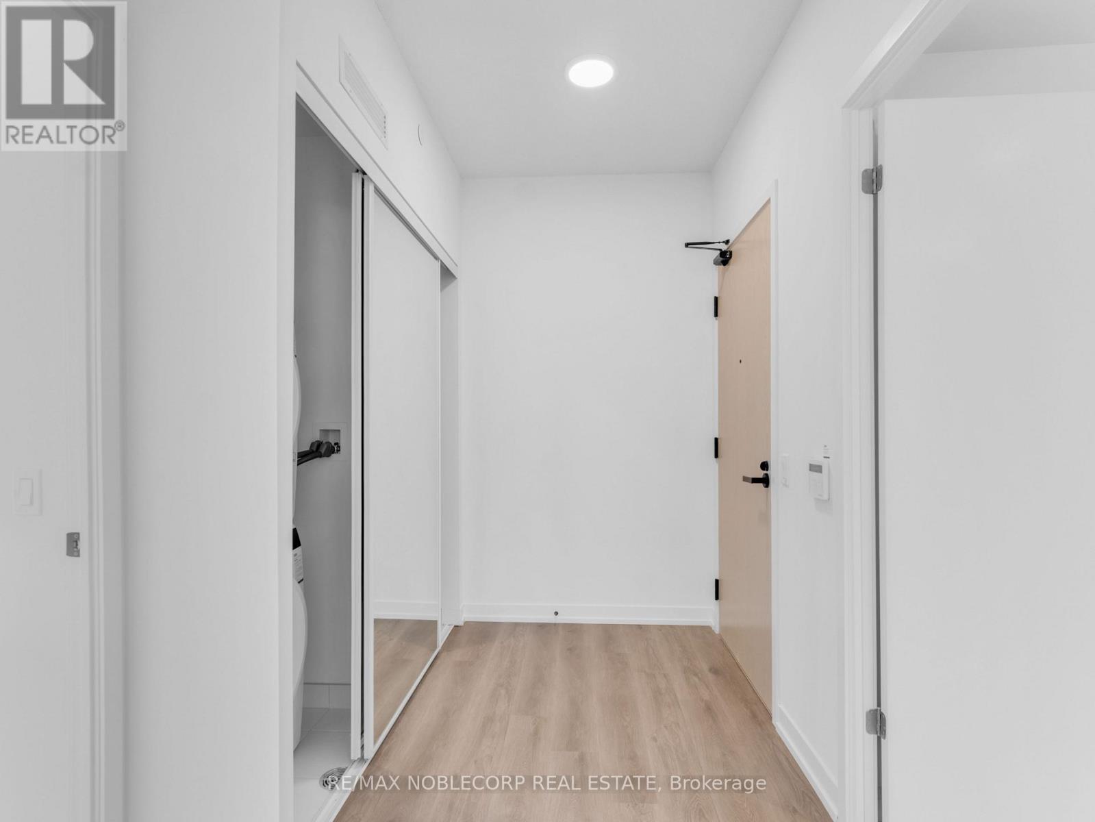 5012 - 225 Commerce Street, Vaughan, Ontario  L4K 0R1 - Photo 7 - N12496896