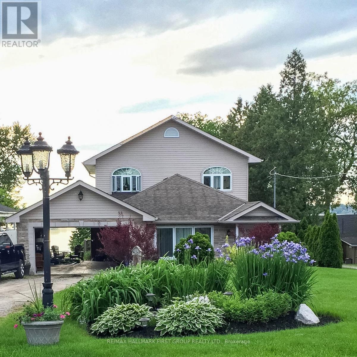 61 Druan Drive, Kawartha Lakes, Ontario L0C 1G0 - Photo 3 - X12452710