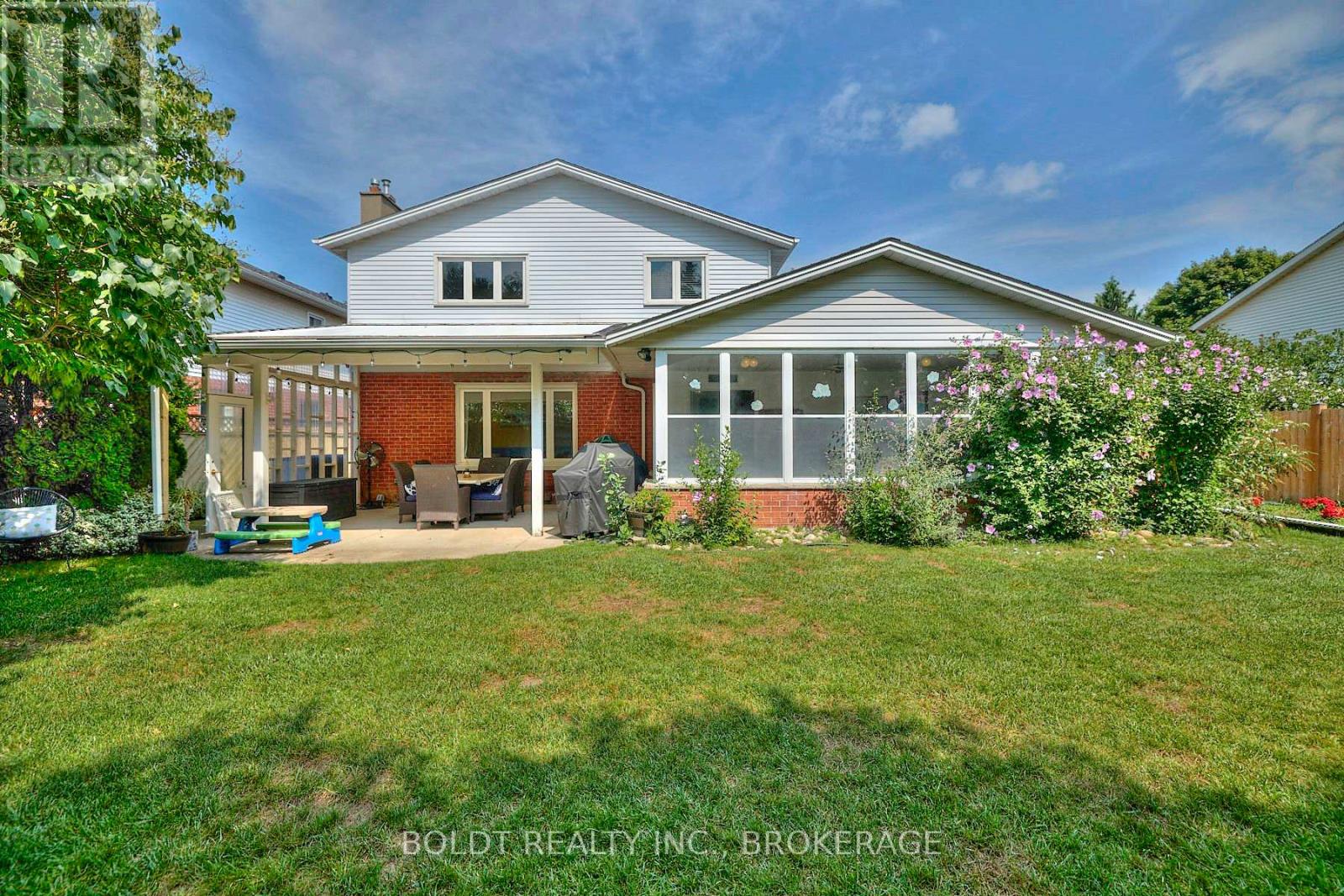 41 Farmington Drive, St. Catharines, Ontario  L2S 3G1 - Photo 12 - X12497034