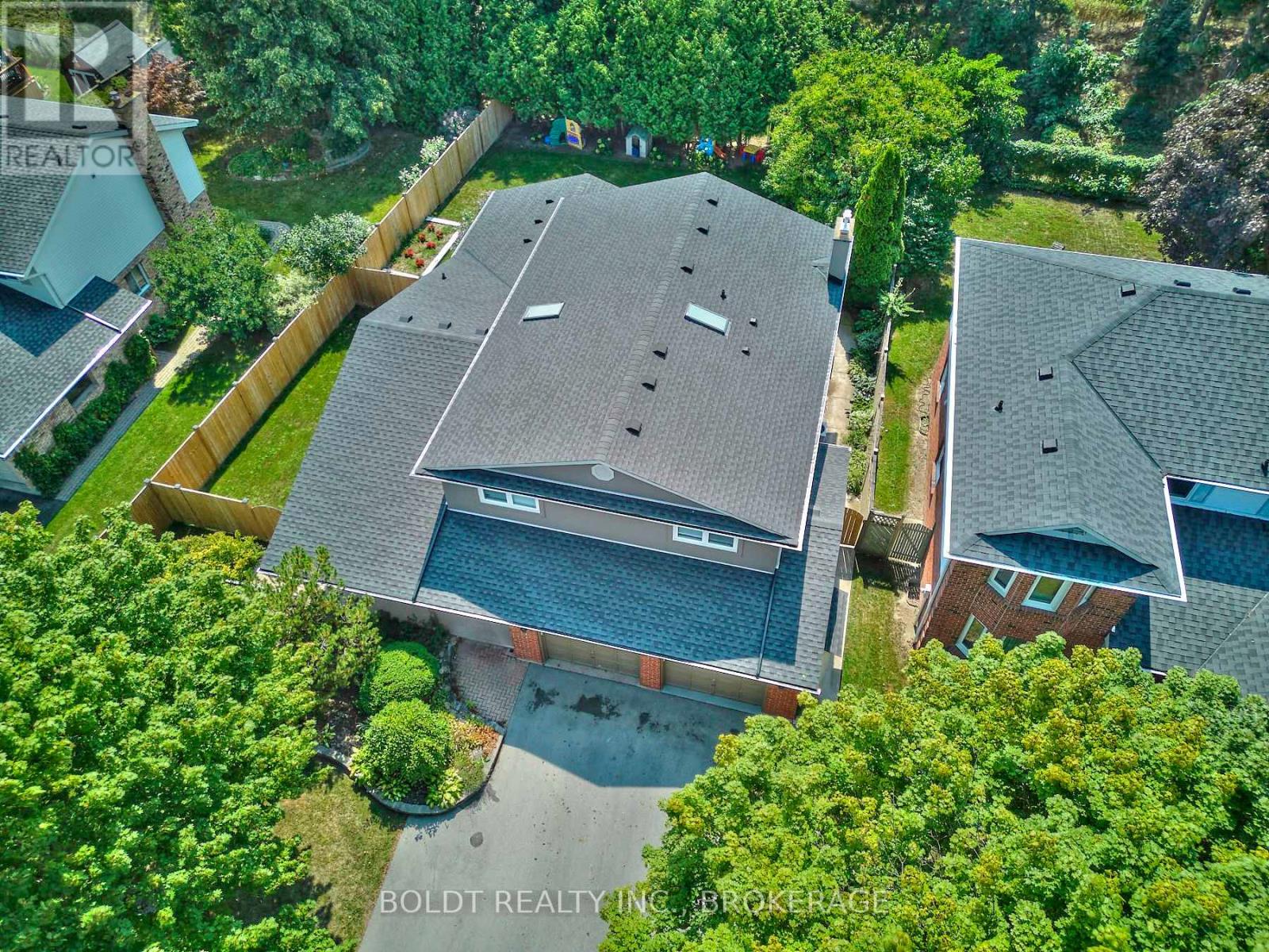 41 Farmington Drive, St. Catharines, Ontario  L2S 3G1 - Photo 15 - X12497034