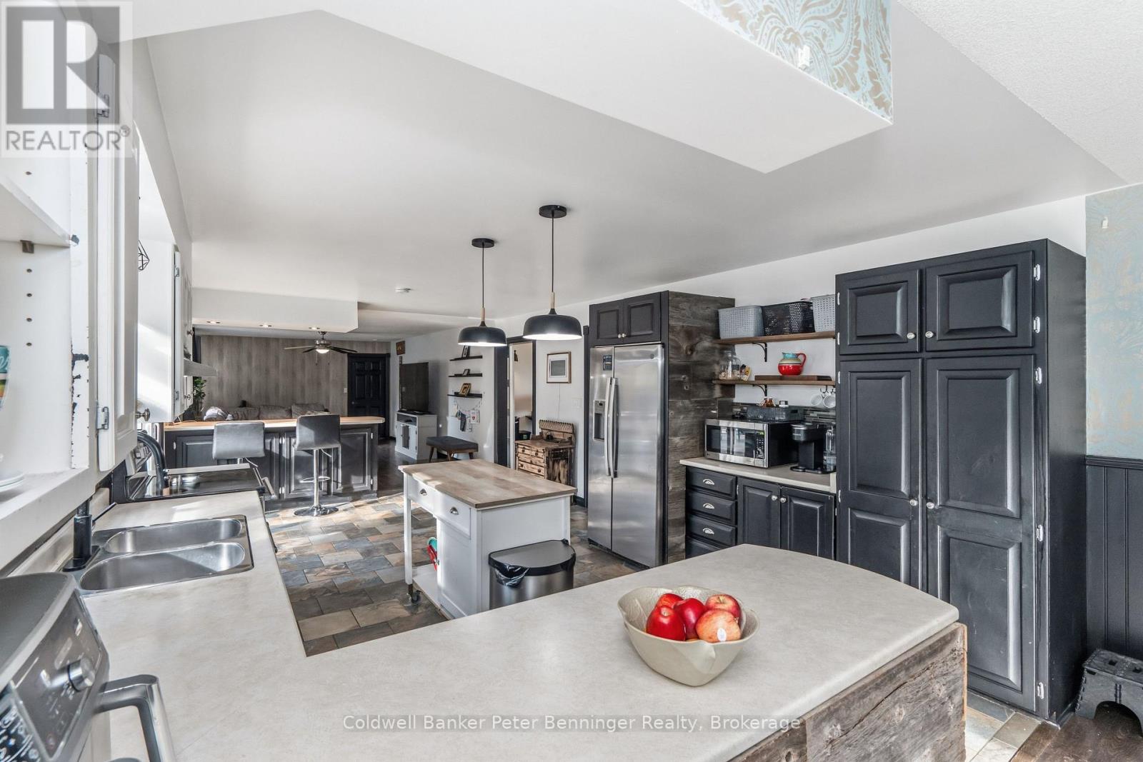 34 Ash Street, Tay, Ontario  L0K 2C0 - Photo 13 - S12496986