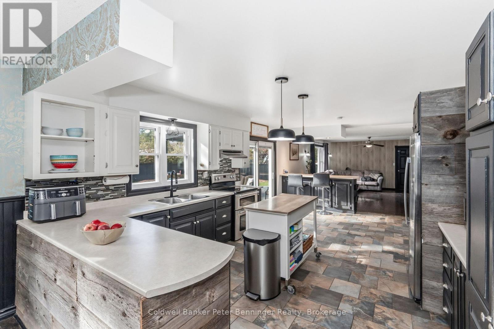 34 Ash Street, Tay, Ontario  L0K 2C0 - Photo 14 - S12496986