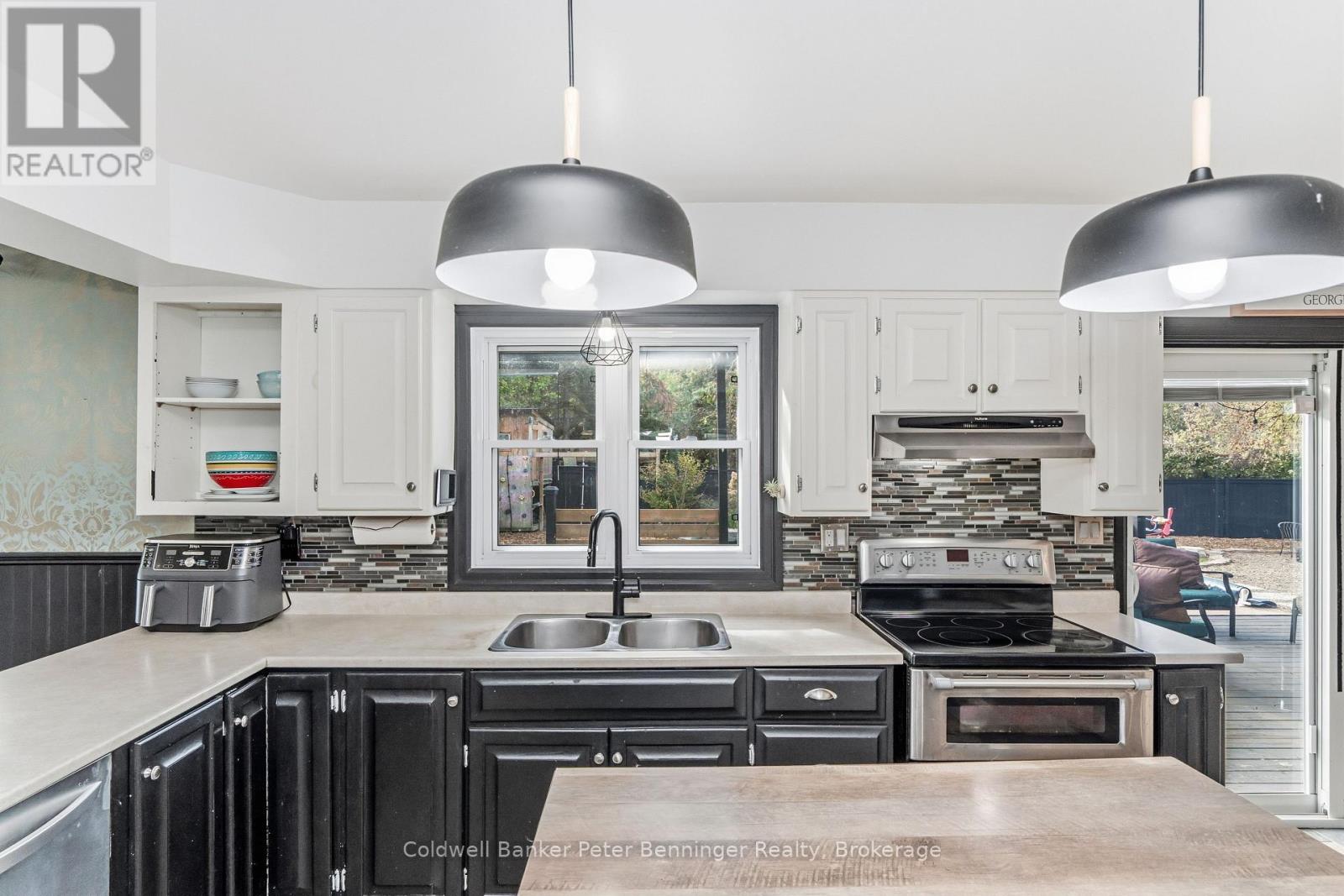 34 Ash Street, Tay, Ontario  L0K 2C0 - Photo 15 - S12496986