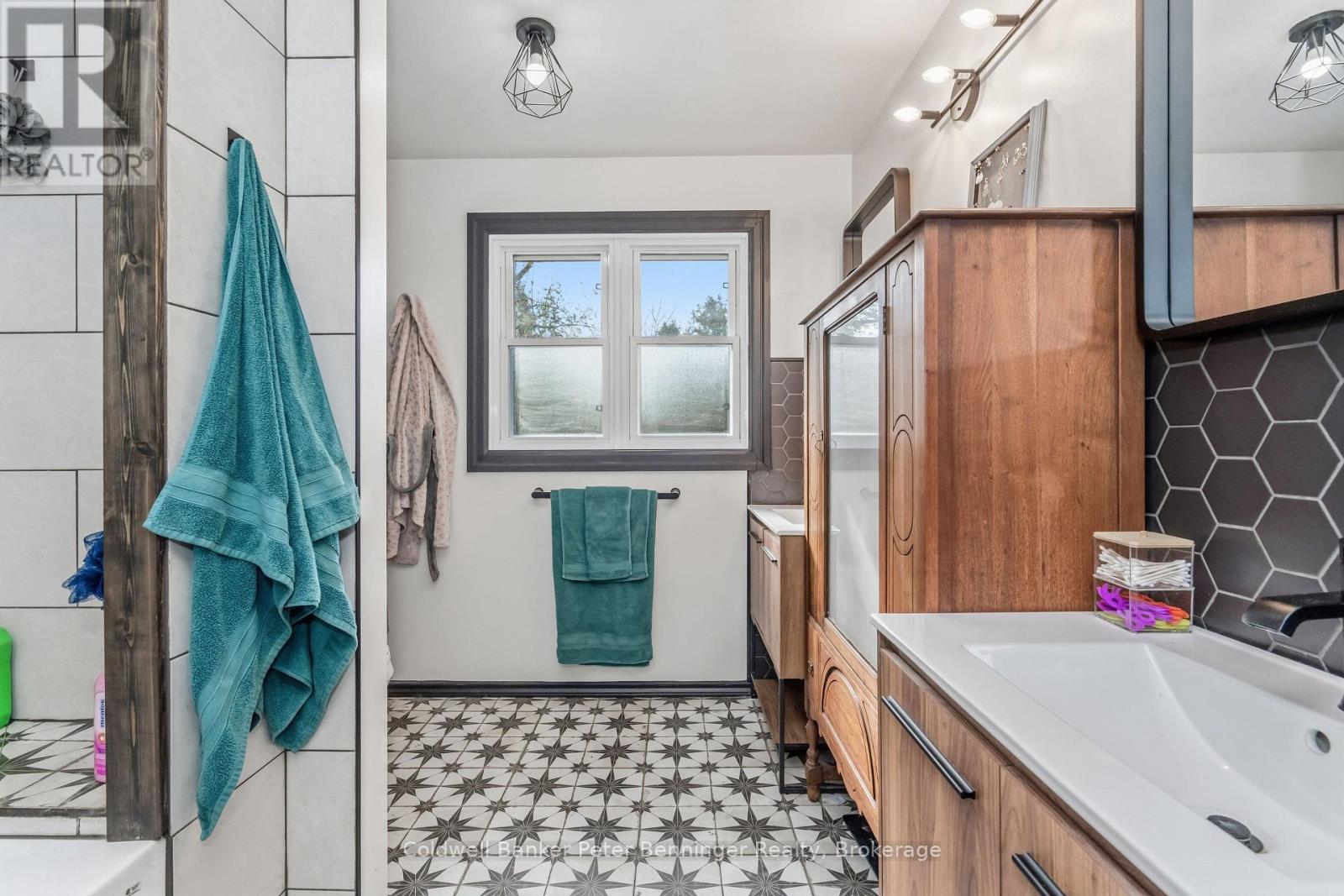 34 Ash Street, Tay, Ontario  L0K 2C0 - Photo 29 - S12496986