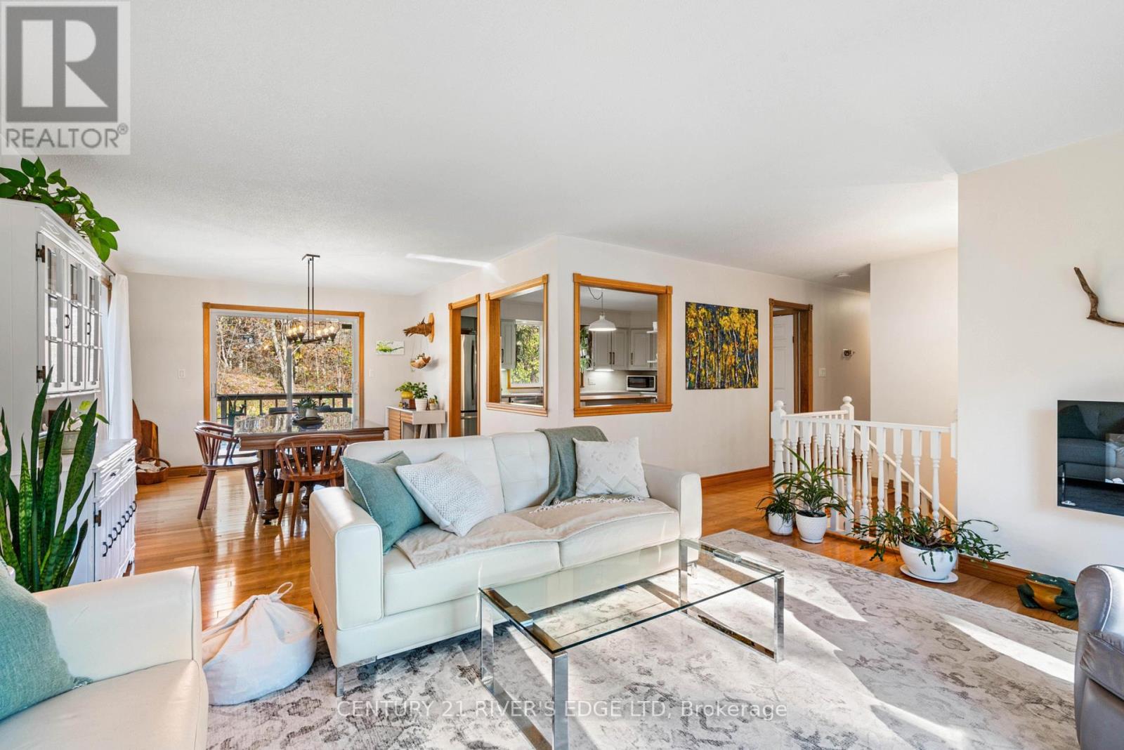 386 Old River Road, Front Of Yonge, Ontario  K0E 1R0 - Photo 15 - X12497018