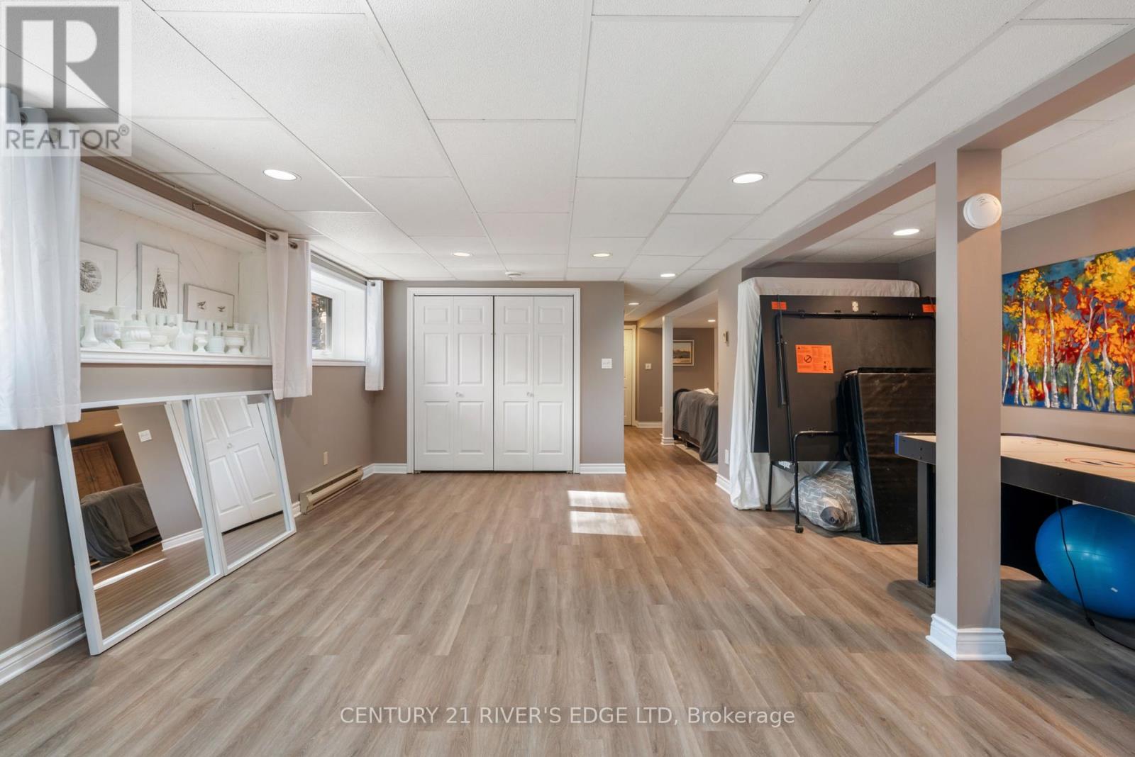 386 Old River Road, Front Of Yonge, Ontario  K0E 1R0 - Photo 33 - X12497018