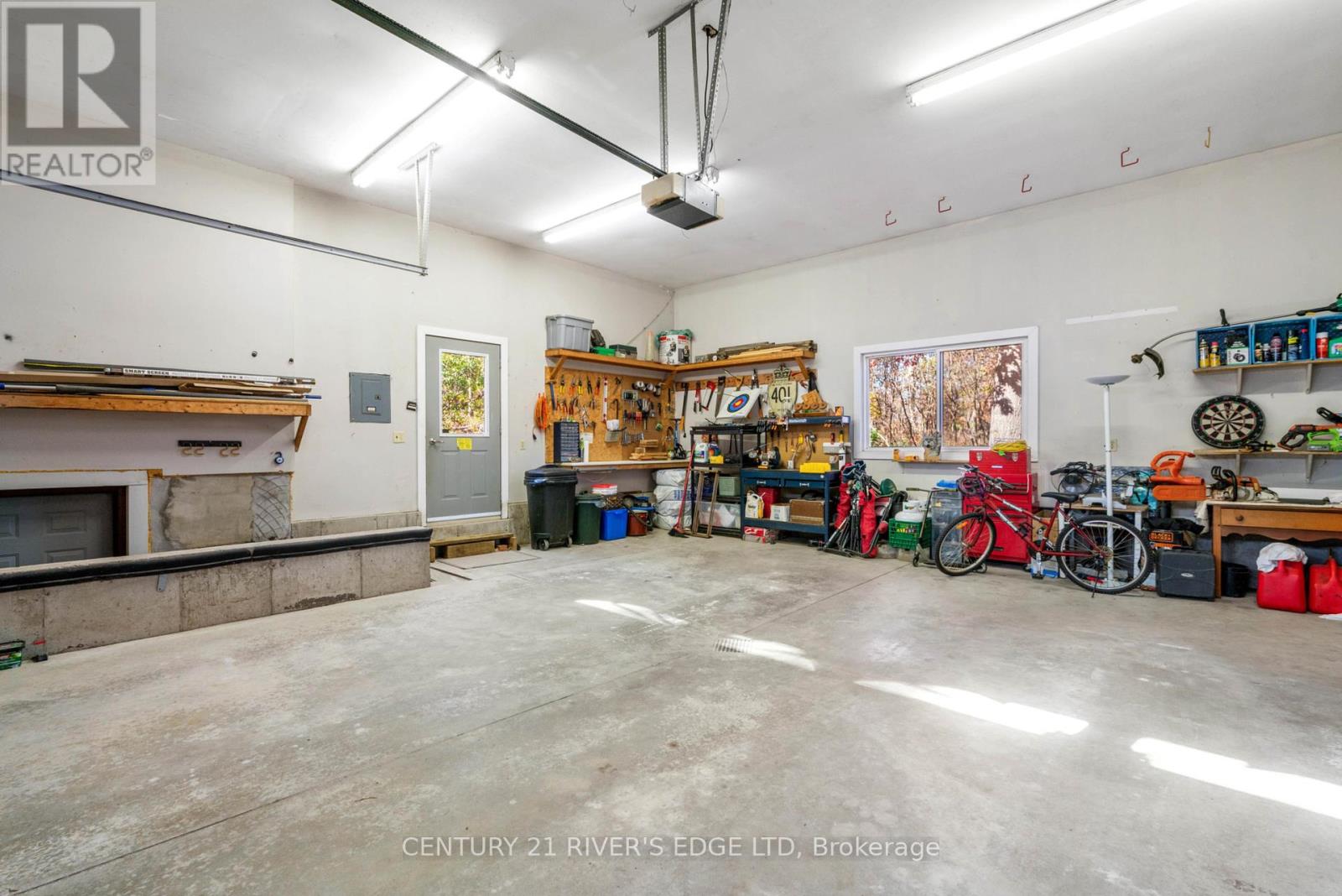 386 Old River Road, Front Of Yonge, Ontario  K0E 1R0 - Photo 38 - X12497018