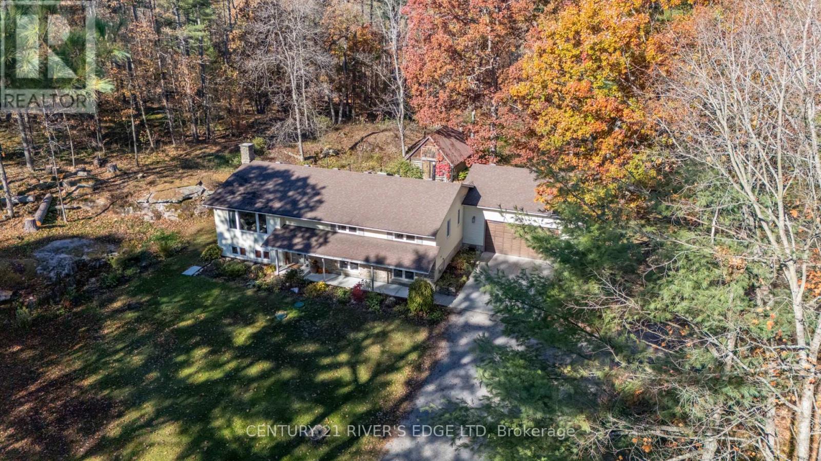 386 Old River Road, Front Of Yonge, Ontario  K0E 1R0 - Photo 45 - X12497018