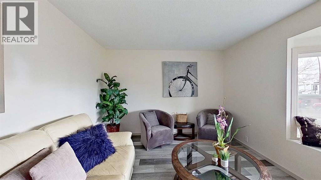 4312 5a Avenue Se, Calgary, Alberta  T2A 3B4 - Photo 9 - A2267213