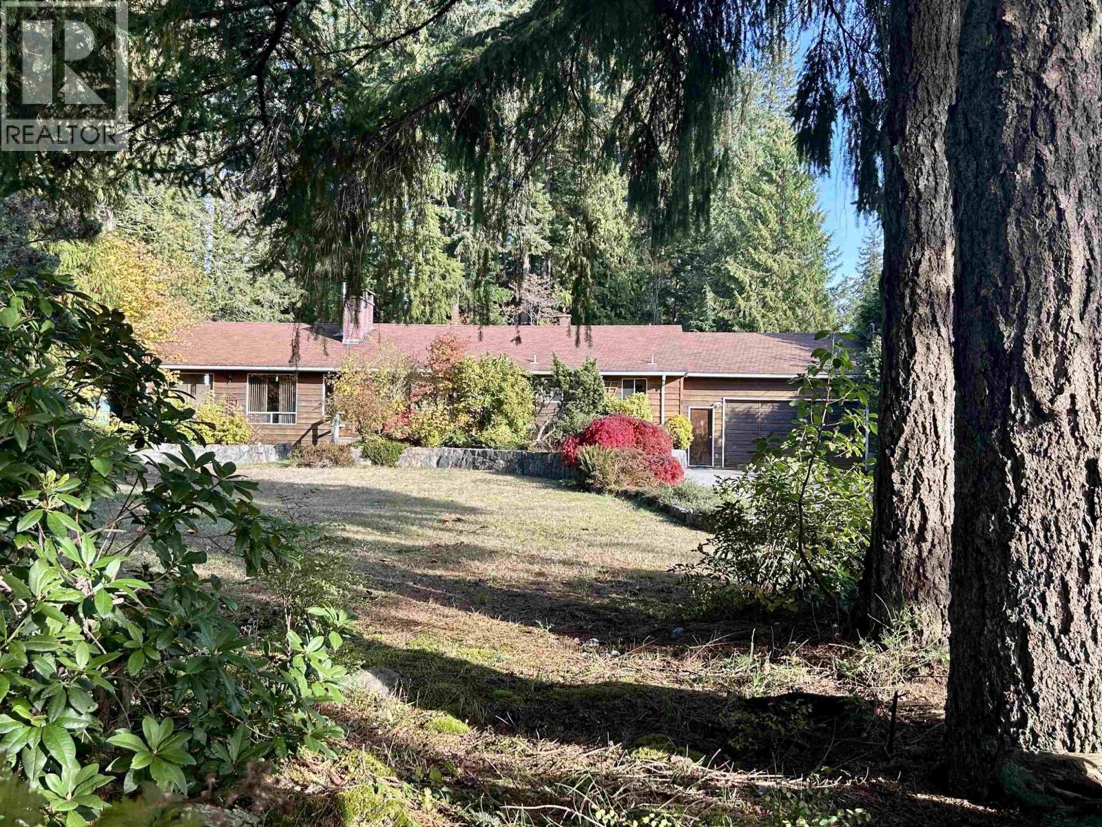 588 VETERANS ROAD, Gibsons, British Columbia