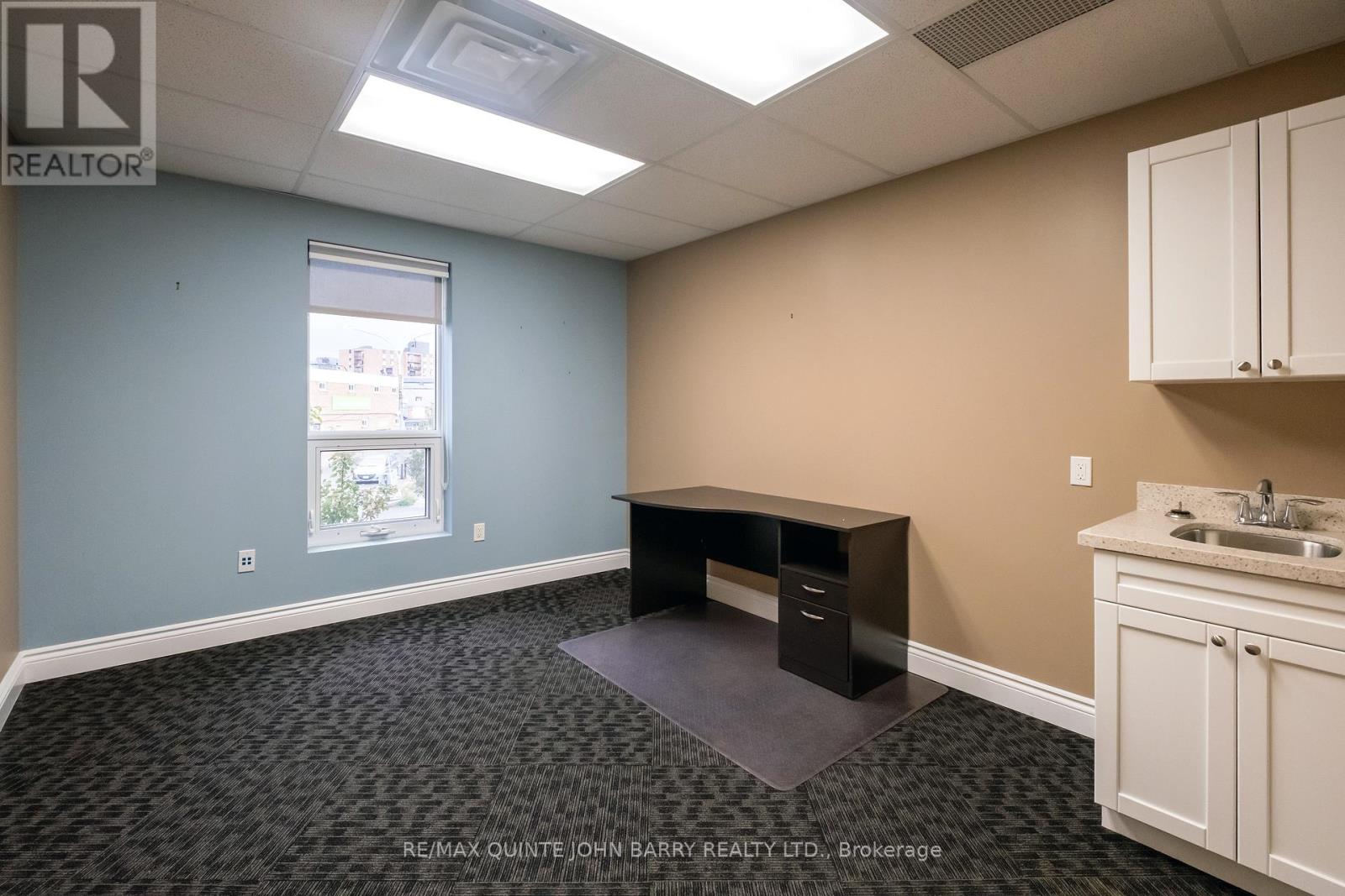 201 - 30 King Street, Quinte West, Ontario K8V 6B1 - Photo 13 - X12496972