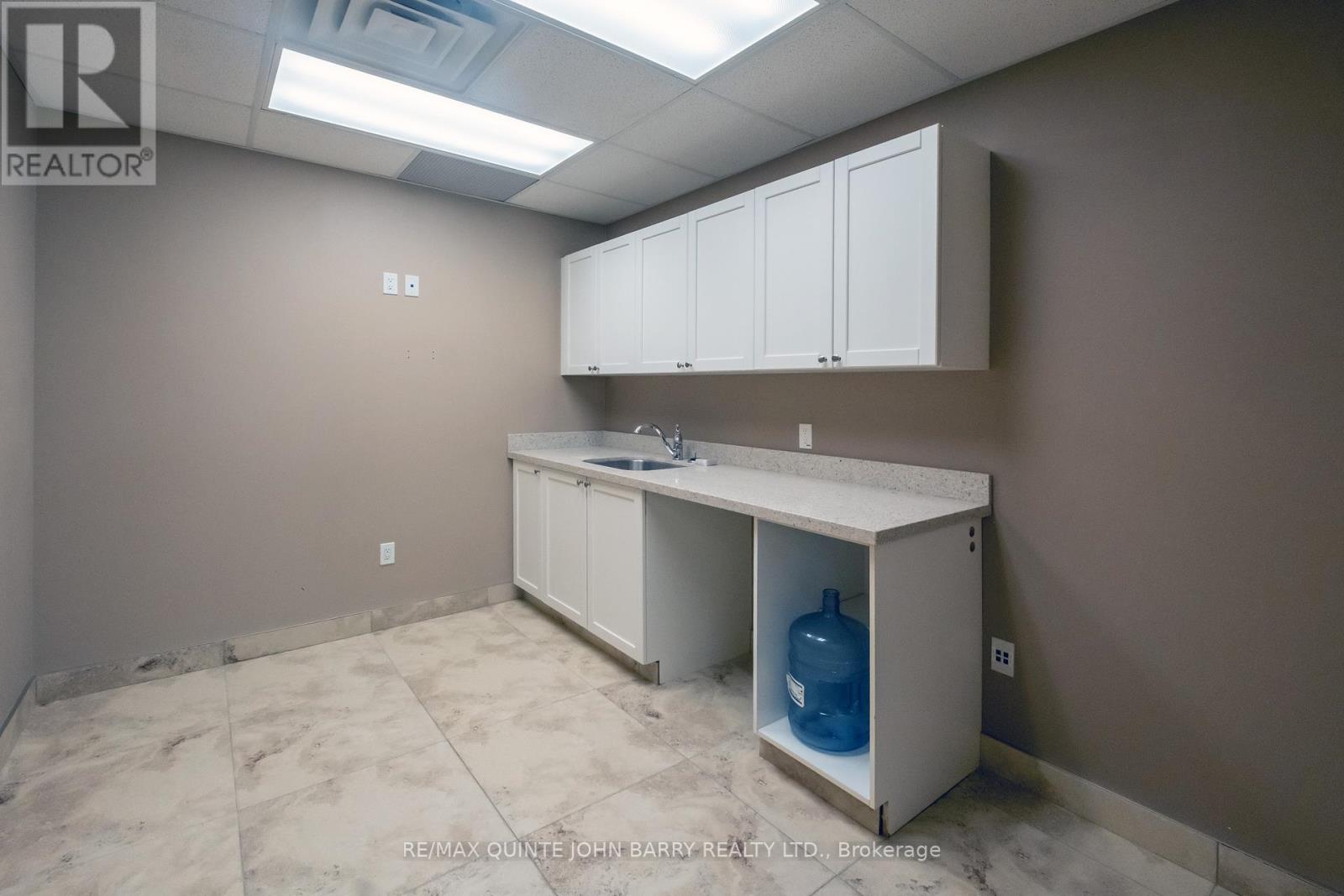 201 - 30 King Street, Quinte West, Ontario K8V 6B1 - Photo 14 - X12496972