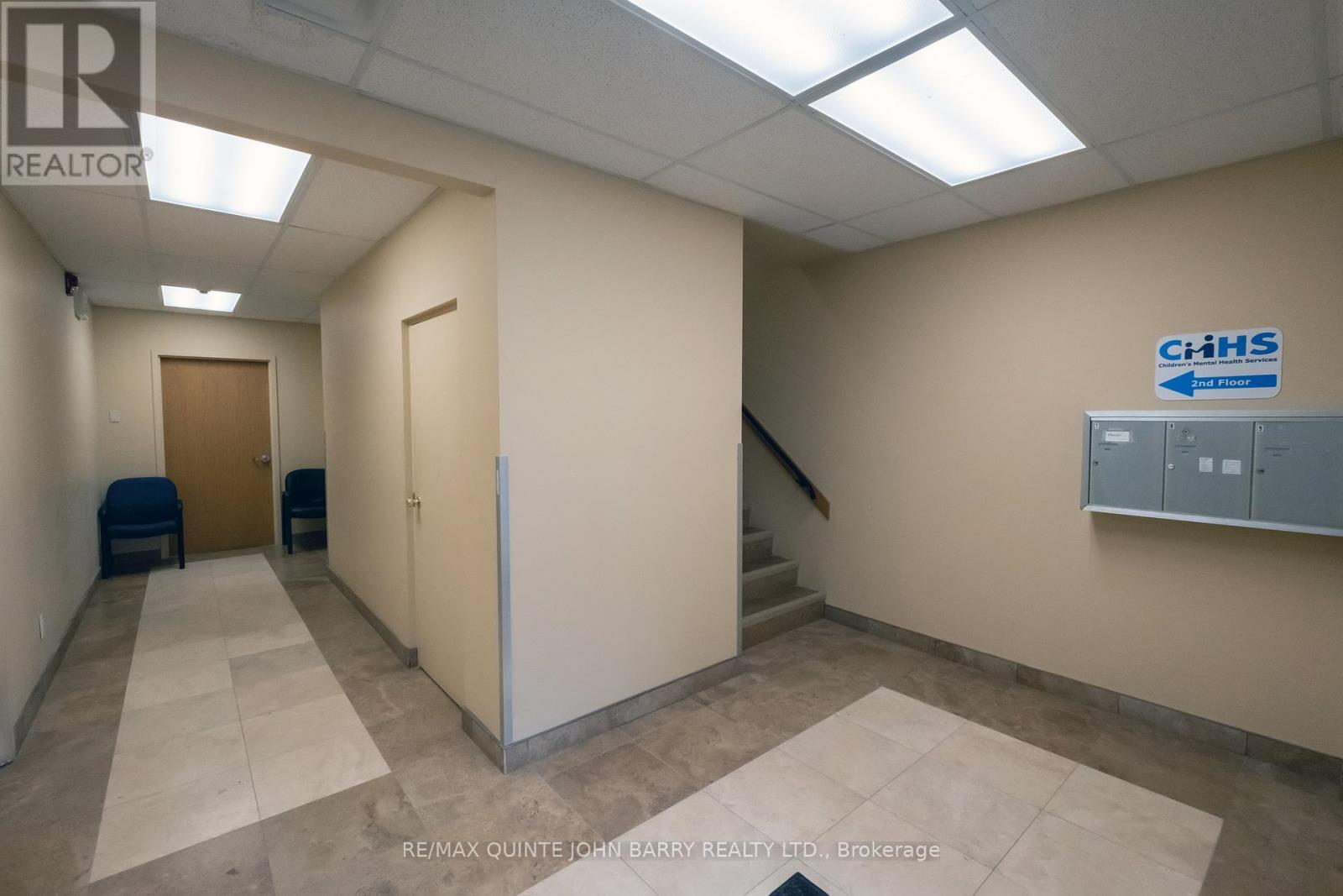 201 - 30 King Street, Quinte West, Ontario K8V 6B1 - Photo 4 - X12496972