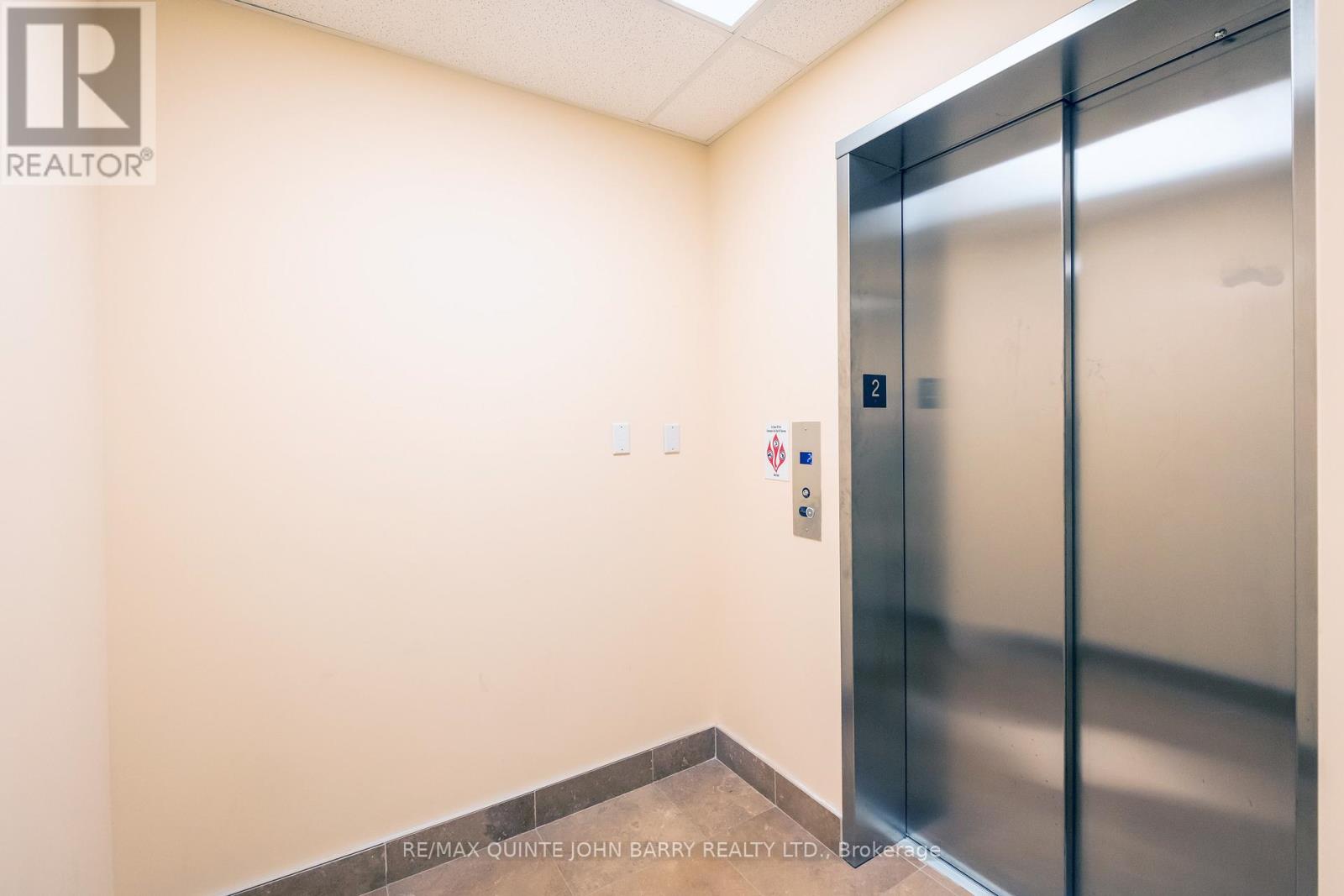 201 - 30 King Street, Quinte West, Ontario K8V 6B1 - Photo 5 - X12496972