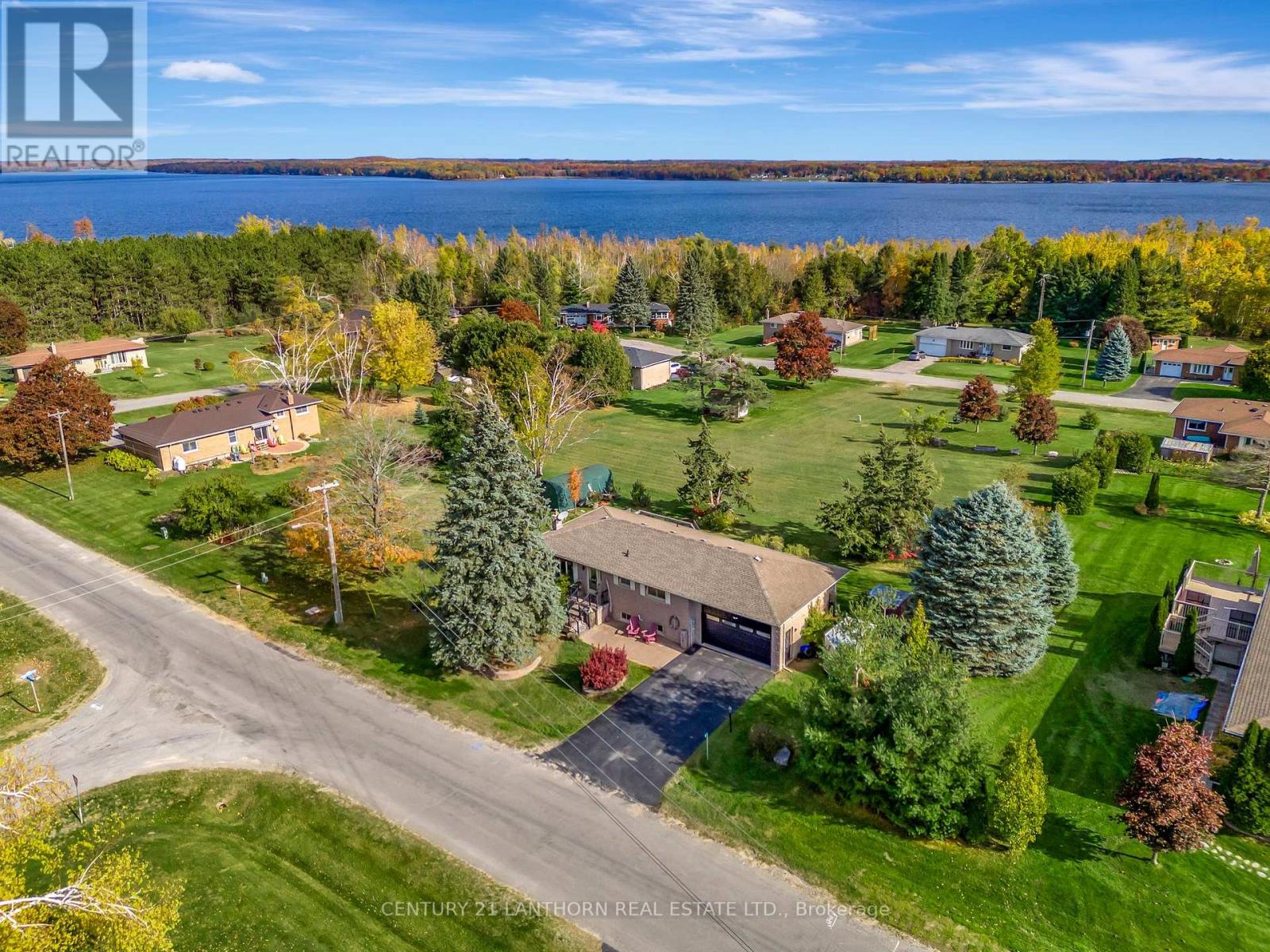 456 Old Surrey Lane, Kawartha Lakes, Ontario  K0M 1A0 - Photo 2 - X12497176