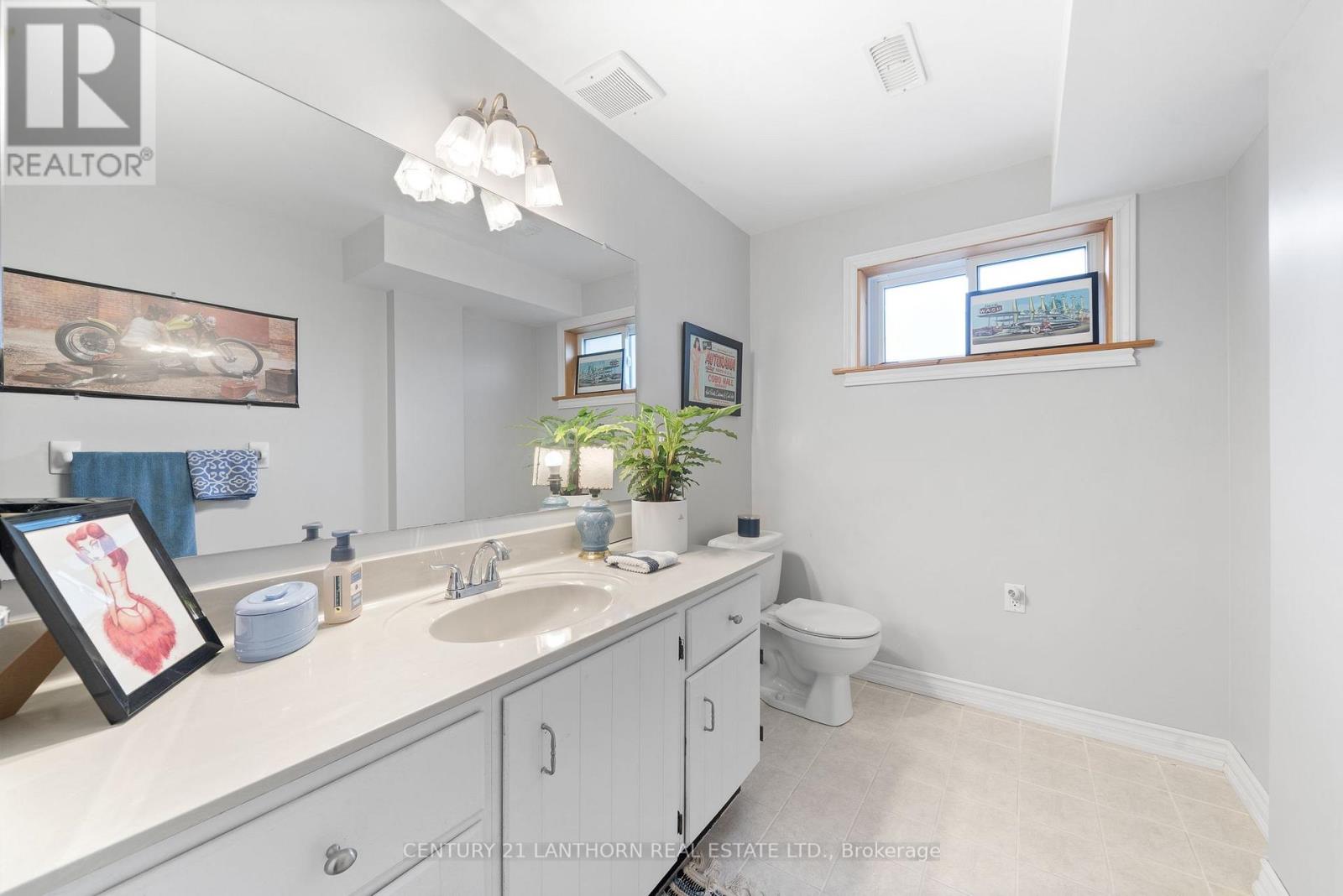 456 Old Surrey Lane, Kawartha Lakes, Ontario  K0M 1A0 - Photo 28 - X12497176