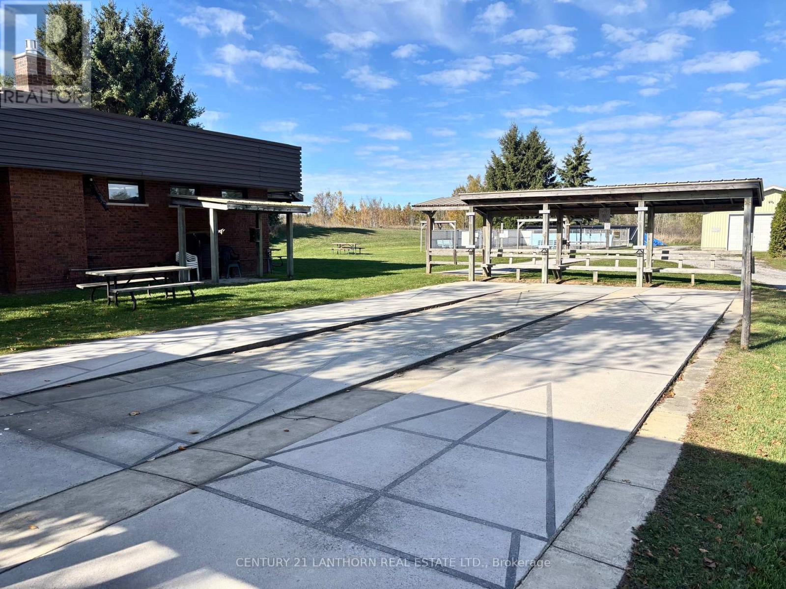 456 Old Surrey Lane, Kawartha Lakes, Ontario  K0M 1A0 - Photo 41 - X12497176