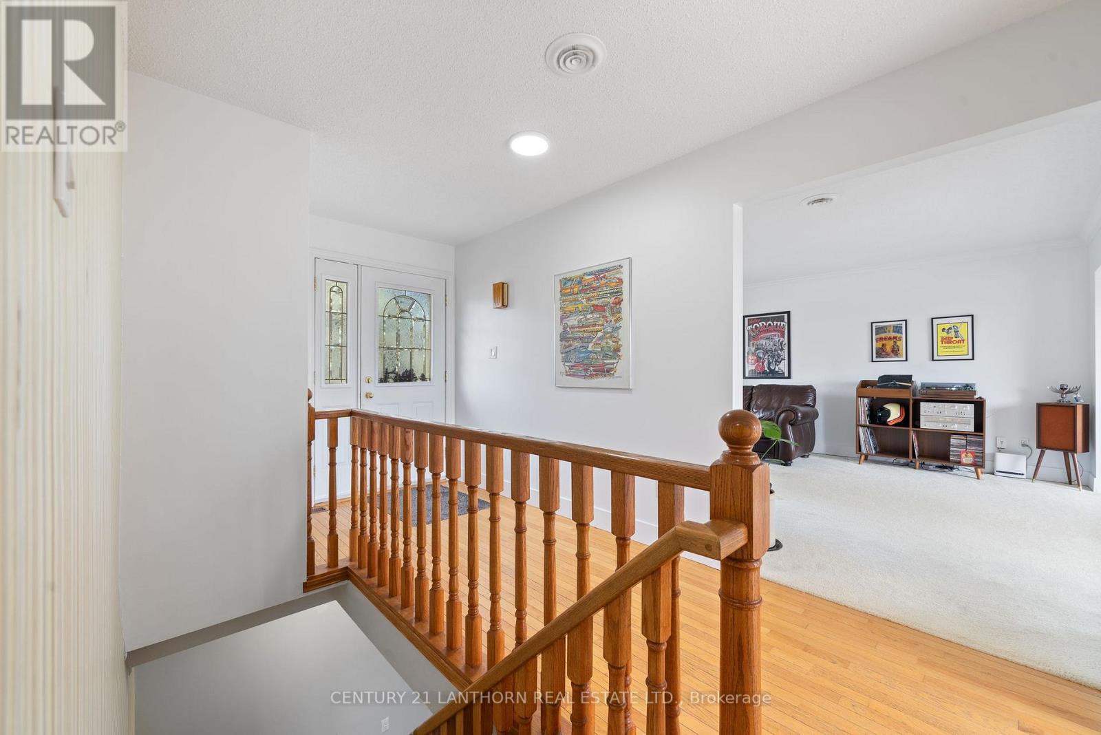 456 Old Surrey Lane, Kawartha Lakes, Ontario  K0M 1A0 - Photo 6 - X12497176