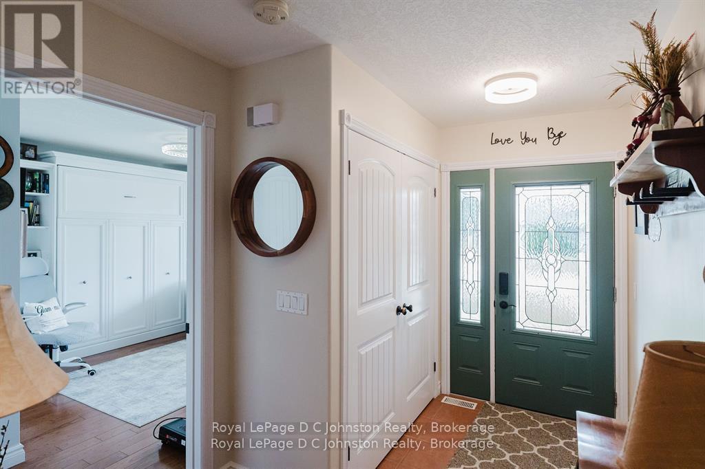 477 Buckby Lane, Saugeen Shores, Ontario  N0H 2C1 - Photo 5 - X12497032