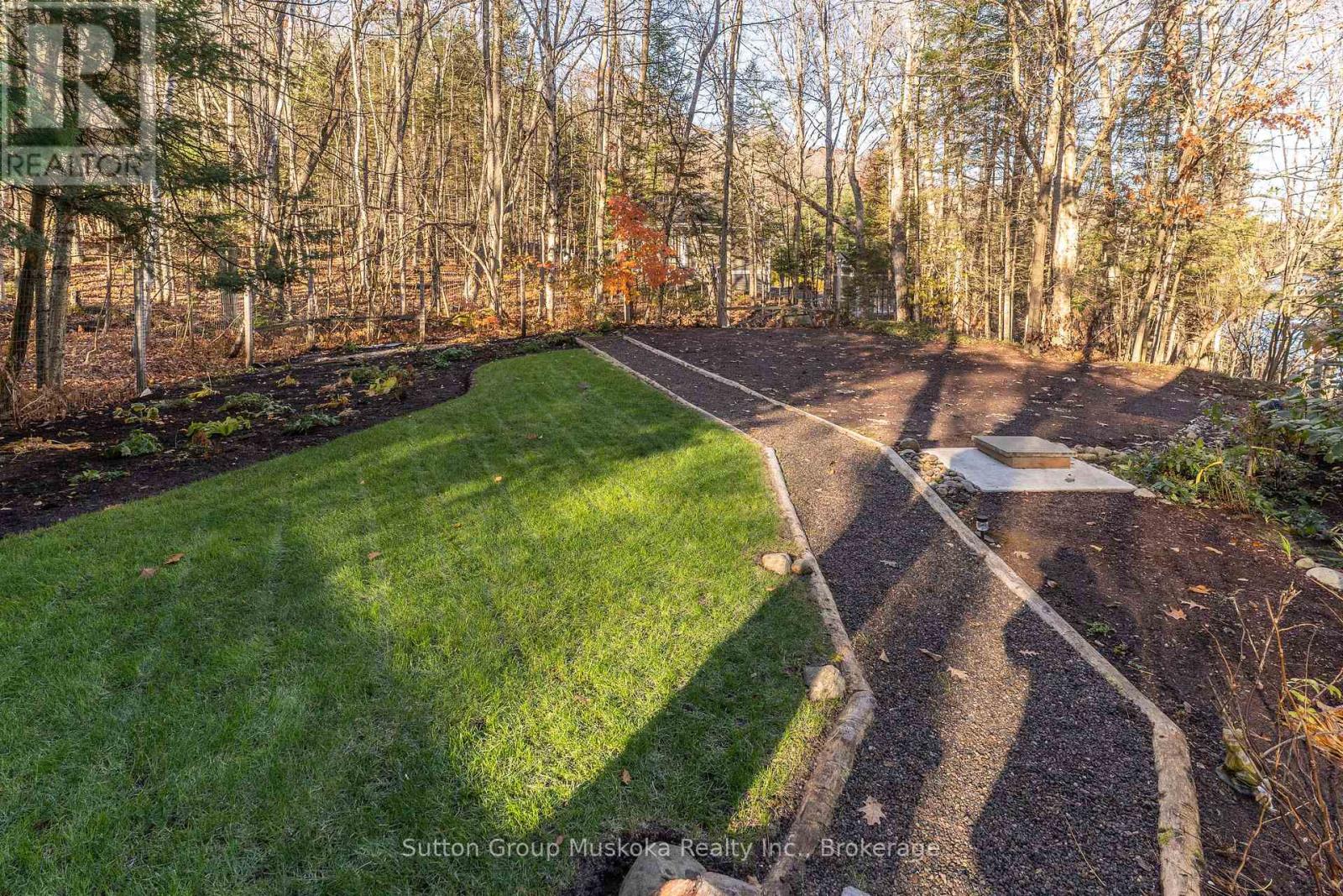 236 Hoodstown Road, Huntsville, Ontario  P1H 2J2 - Photo 13 - X12497082