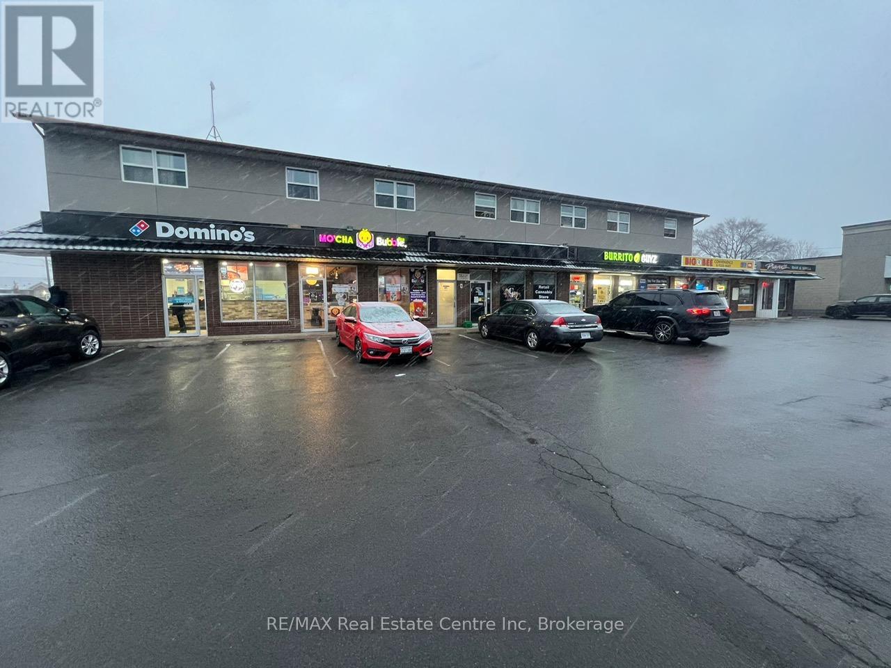 8209 Lundy's Lane, Niagara Falls, Ontario  L2H 1H3 - Photo 4 - X12497198