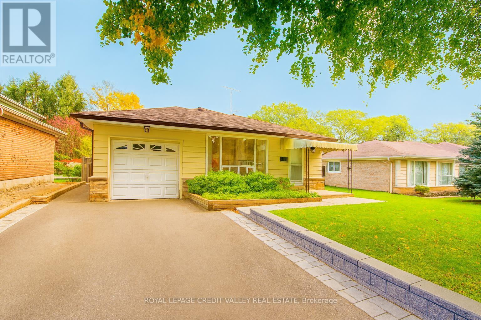 3633 CHIPLOW ROAD, Mississauga, Ontario