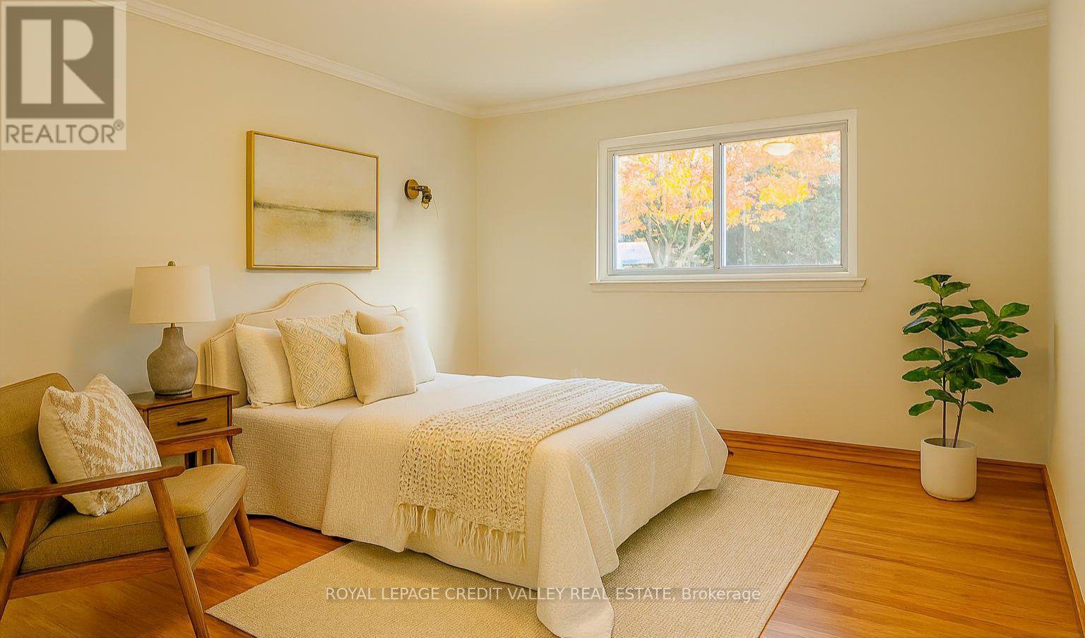 3633 Chiplow Road, Mississauga, Ontario  L4X 2R1 - Photo 10 - W12496840