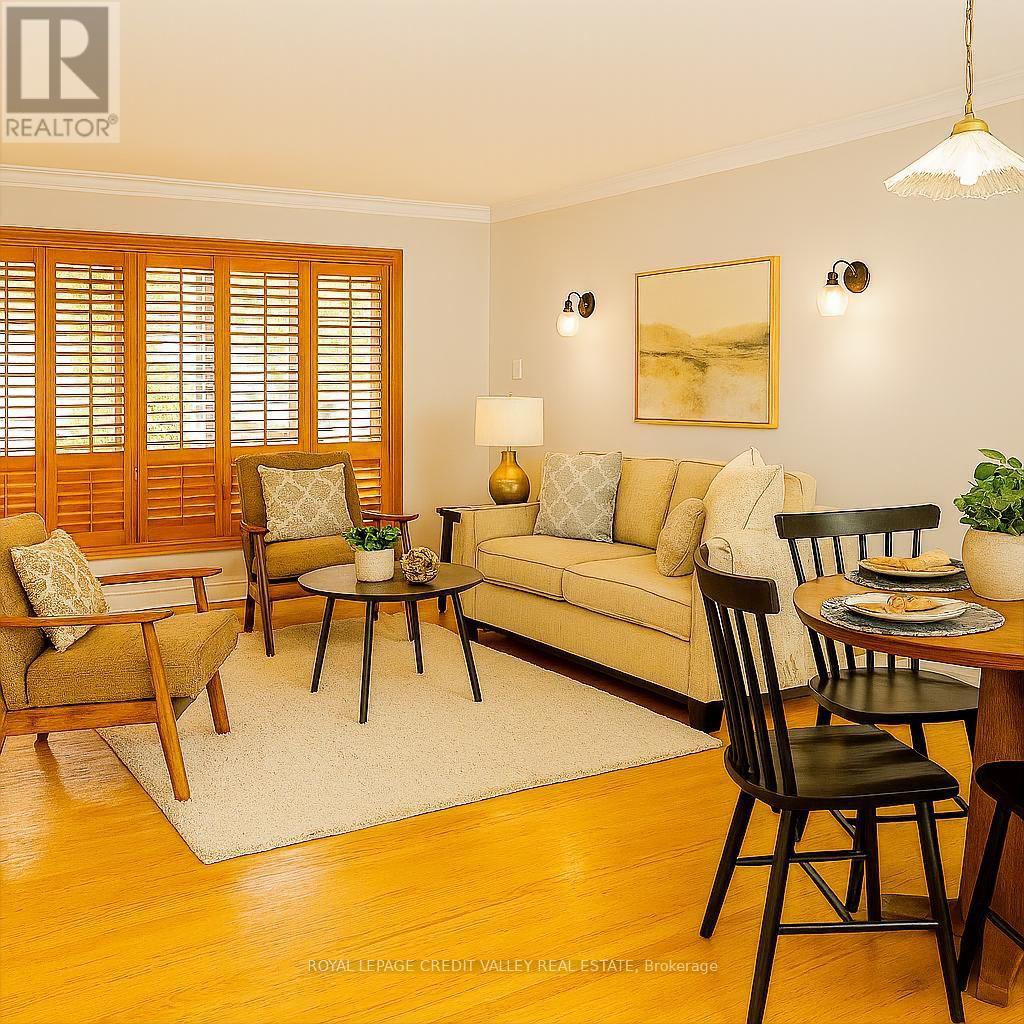 3633 Chiplow Road, Mississauga, Ontario  L4X 2R1 - Photo 8 - W12496840