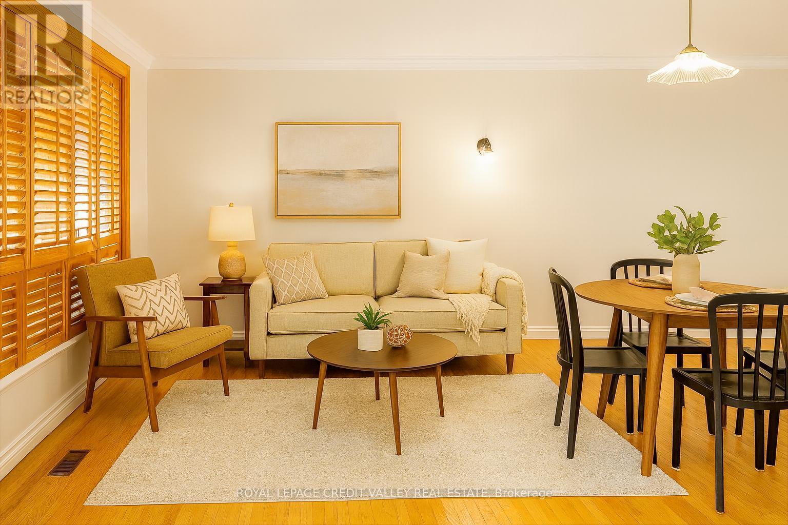 3633 Chiplow Road, Mississauga, Ontario  L4X 2R1 - Photo 9 - W12496840