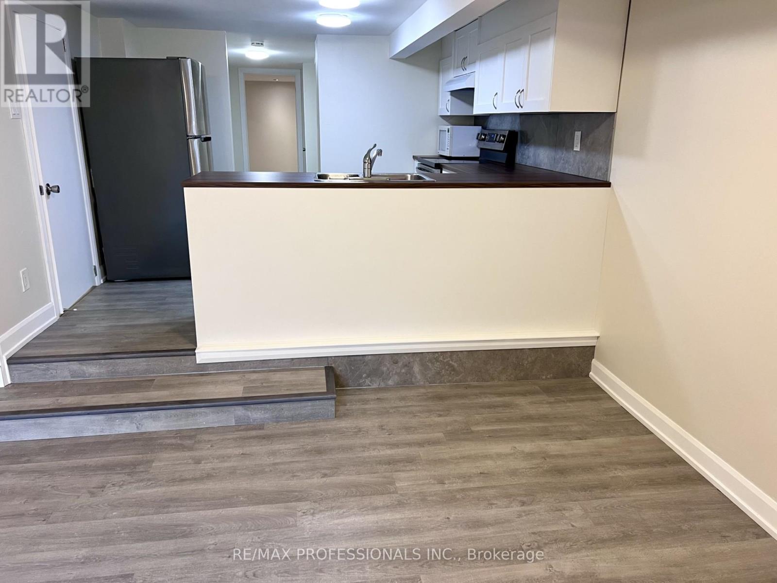 155b Jane Street, Toronto, Ontario  M6S 3Y8 - Photo 3 - W12496860