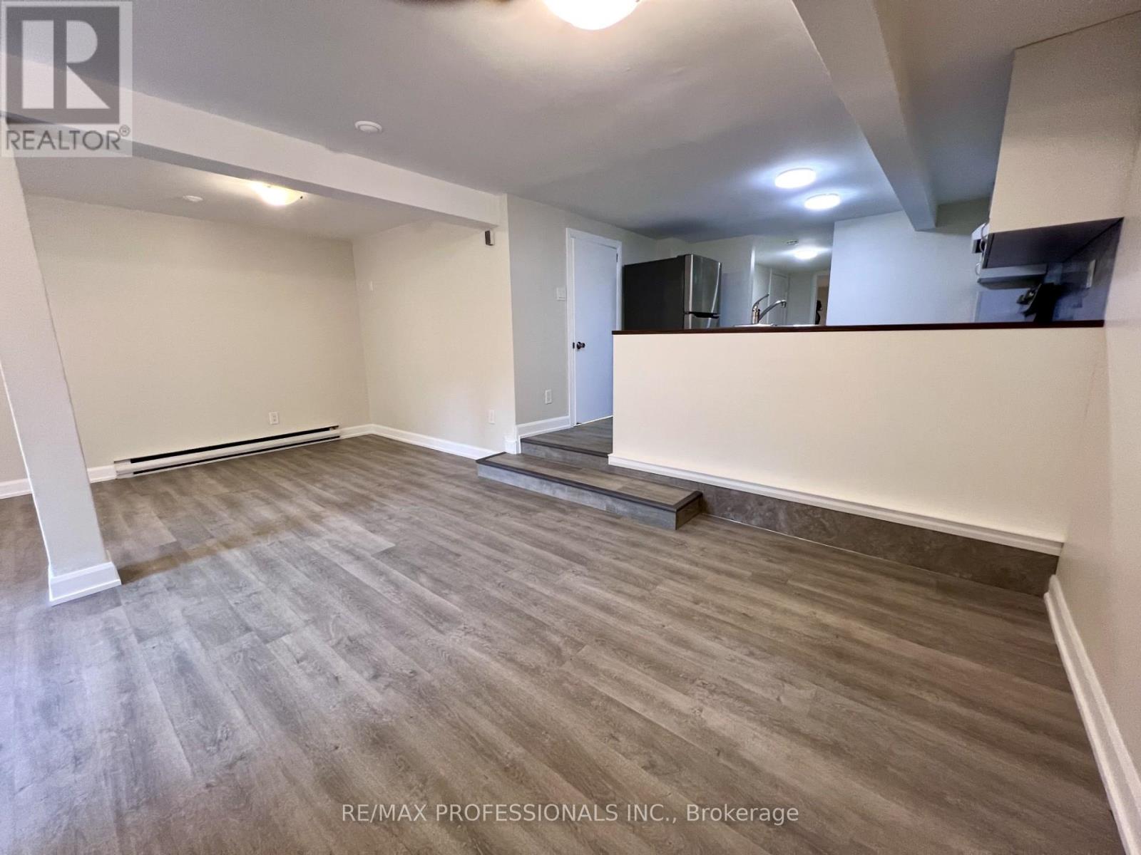 155b Jane Street, Toronto, Ontario  M6S 3Y8 - Photo 4 - W12496860