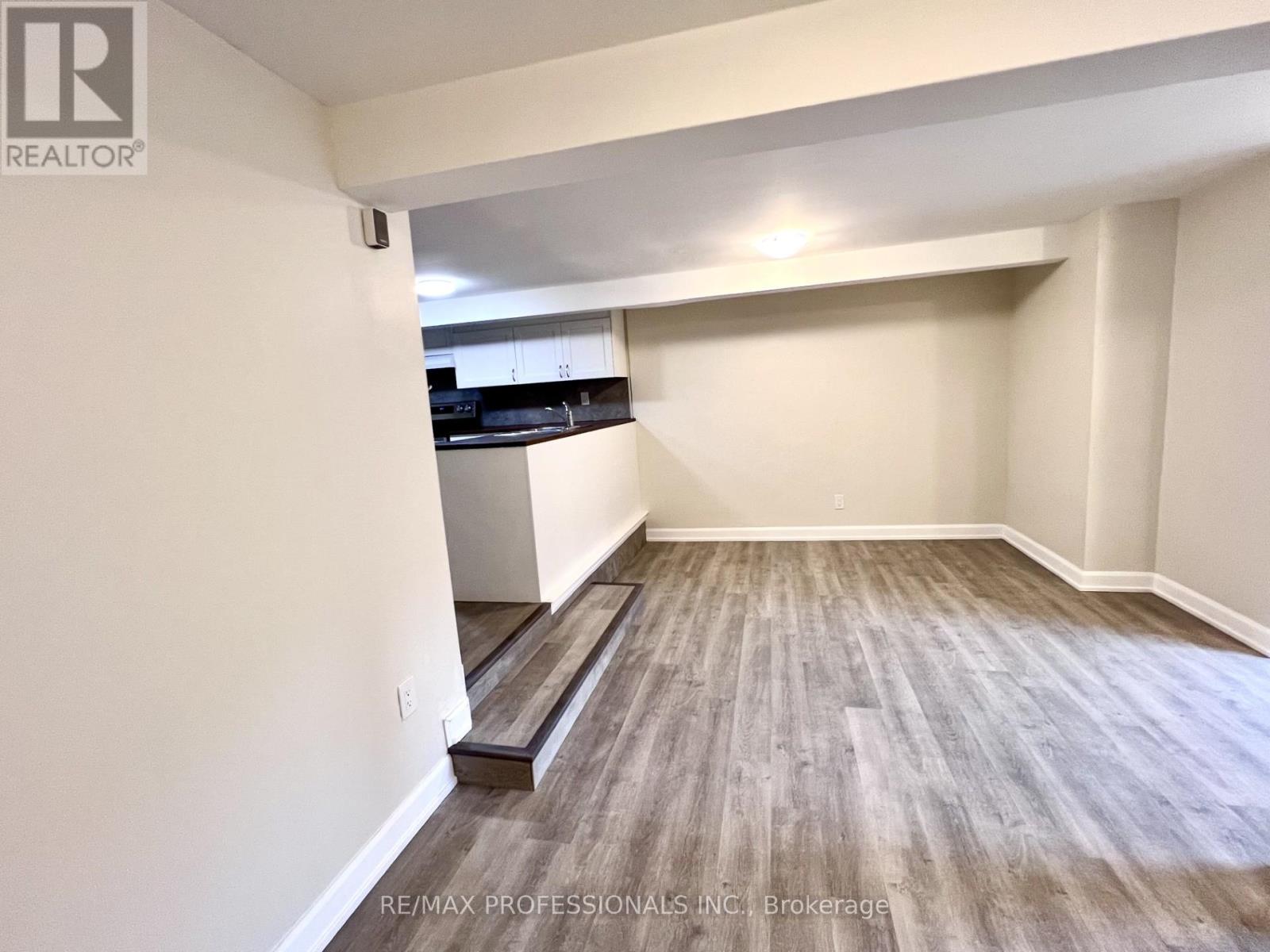 155b Jane Street, Toronto, Ontario  M6S 3Y8 - Photo 5 - W12496860