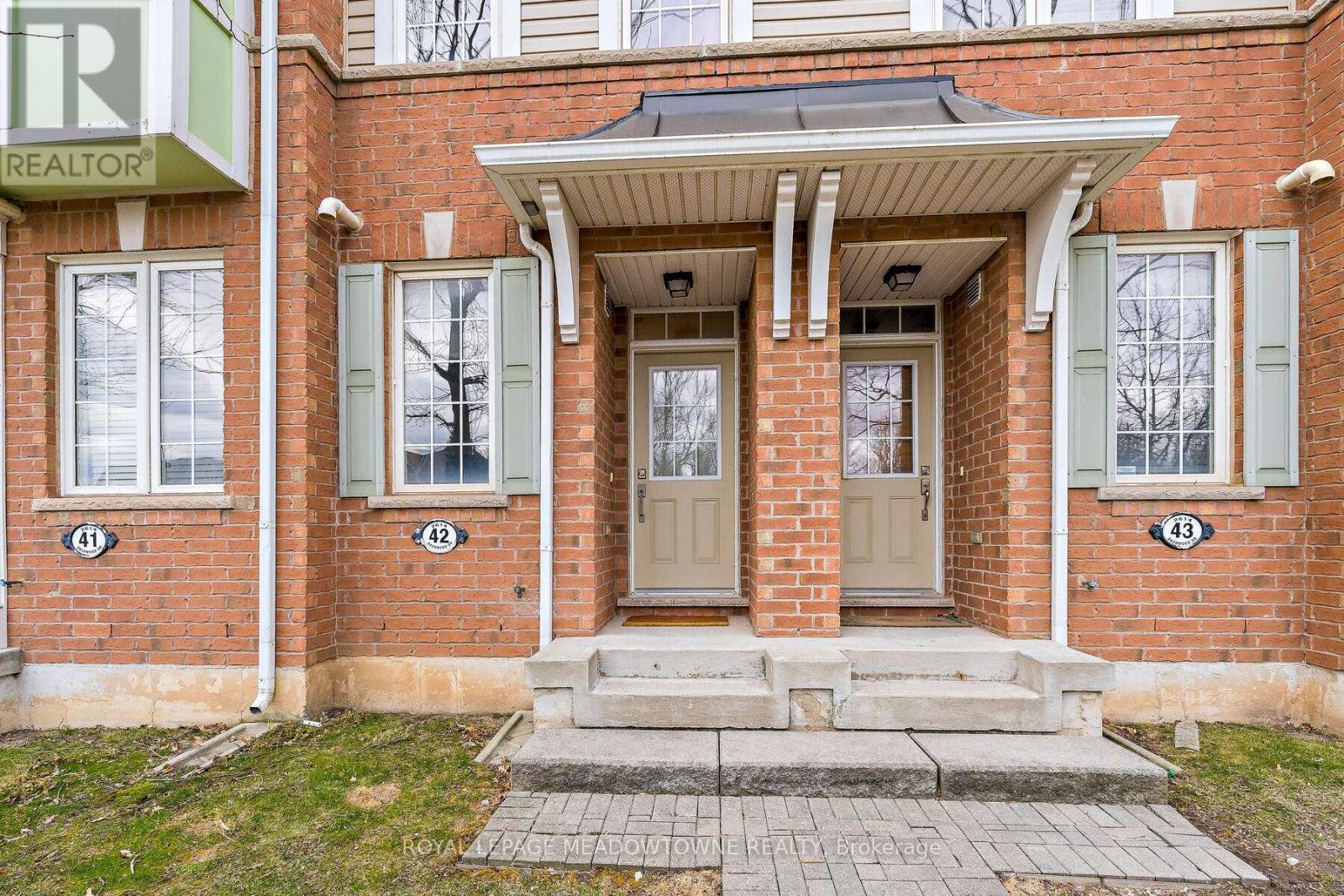 42 - 2614 Dashwood Drive, Oakville, Ontario  L6M 0K5 - Photo 7 - W12496864