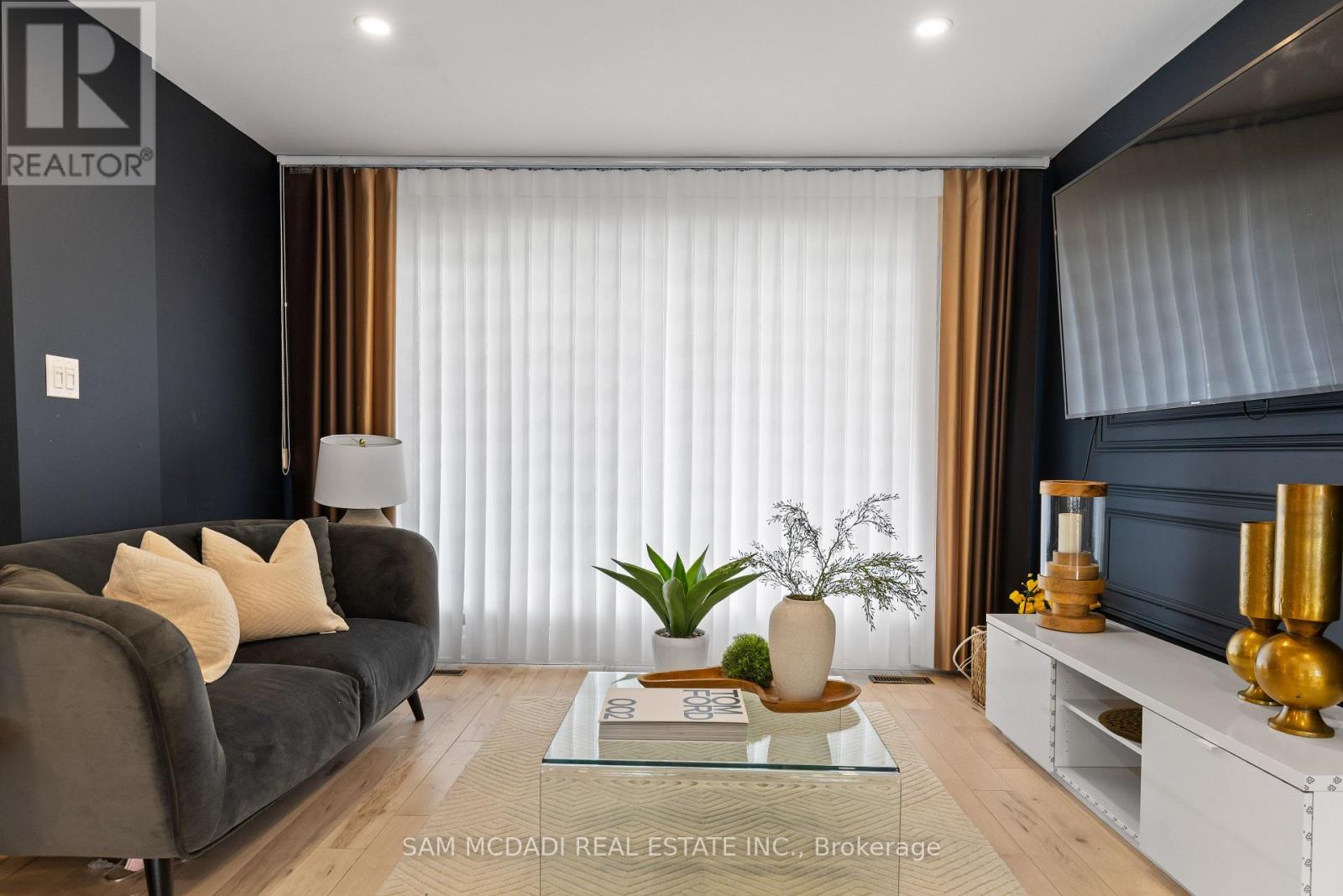 2284 Glastonbury Road, Burlington, Ontario  L7P 4C8 - Photo 12 - W12496866