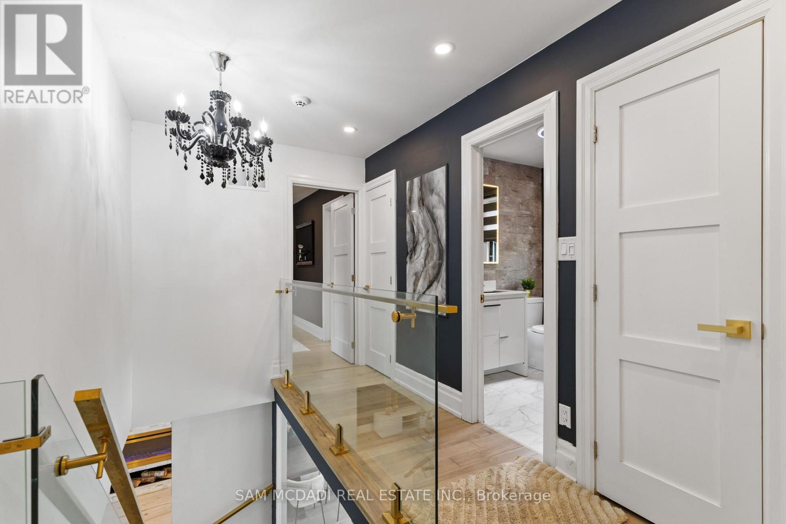 2284 Glastonbury Road, Burlington, Ontario  L7P 4C8 - Photo 17 - W12496866