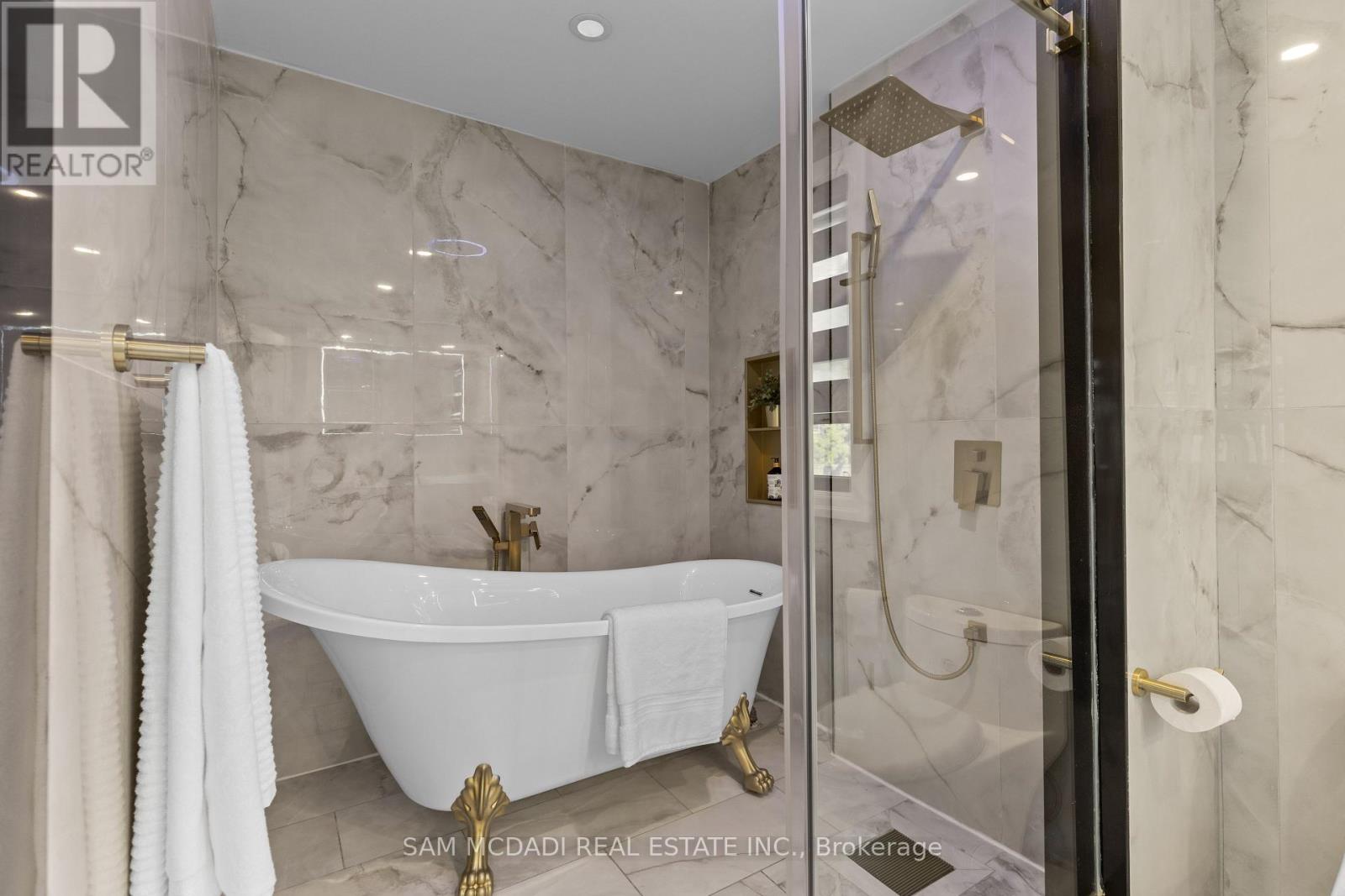 2284 Glastonbury Road, Burlington, Ontario  L7P 4C8 - Photo 22 - W12496866