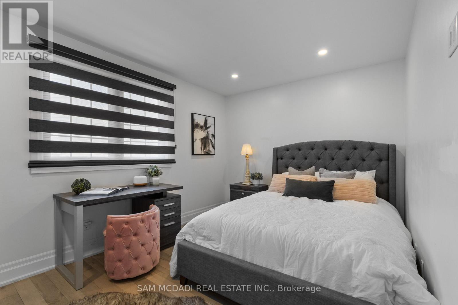 2284 Glastonbury Road, Burlington, Ontario  L7P 4C8 - Photo 27 - W12496866