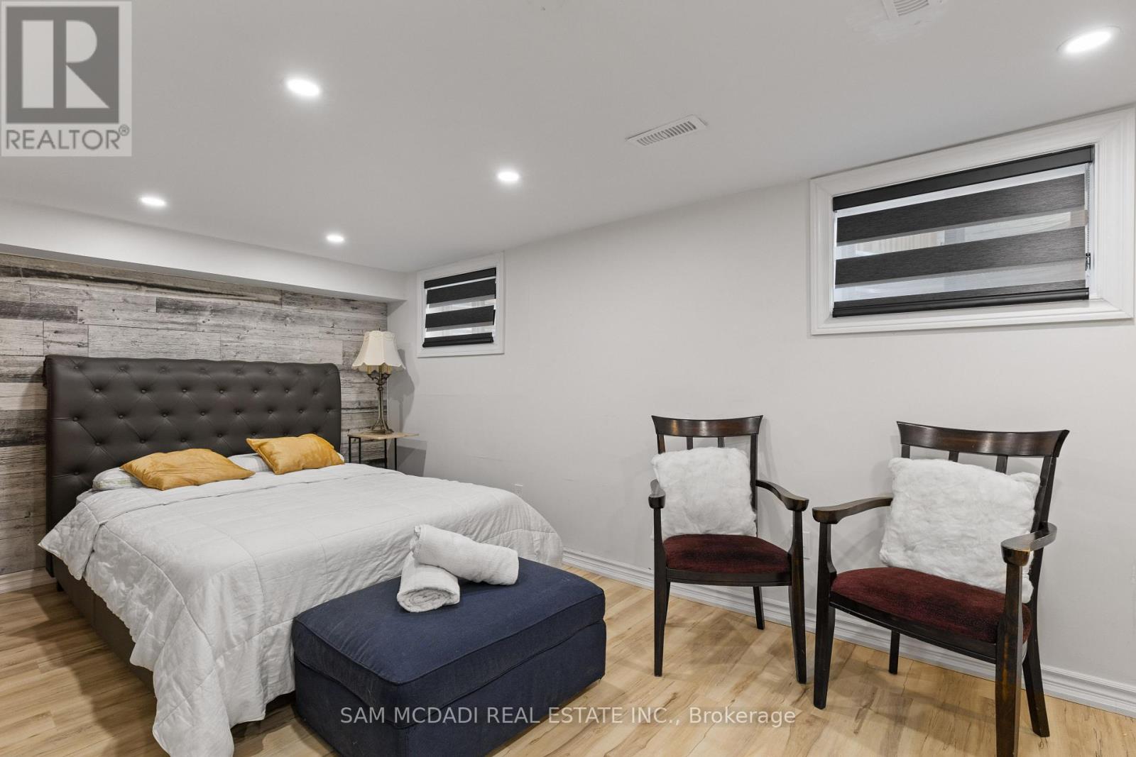 2284 Glastonbury Road, Burlington, Ontario  L7P 4C8 - Photo 33 - W12496866