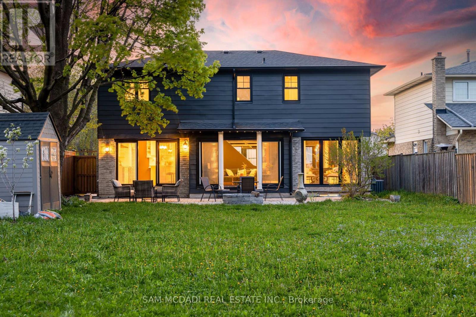 2284 Glastonbury Road, Burlington, Ontario  L7P 4C8 - Photo 43 - W12496866