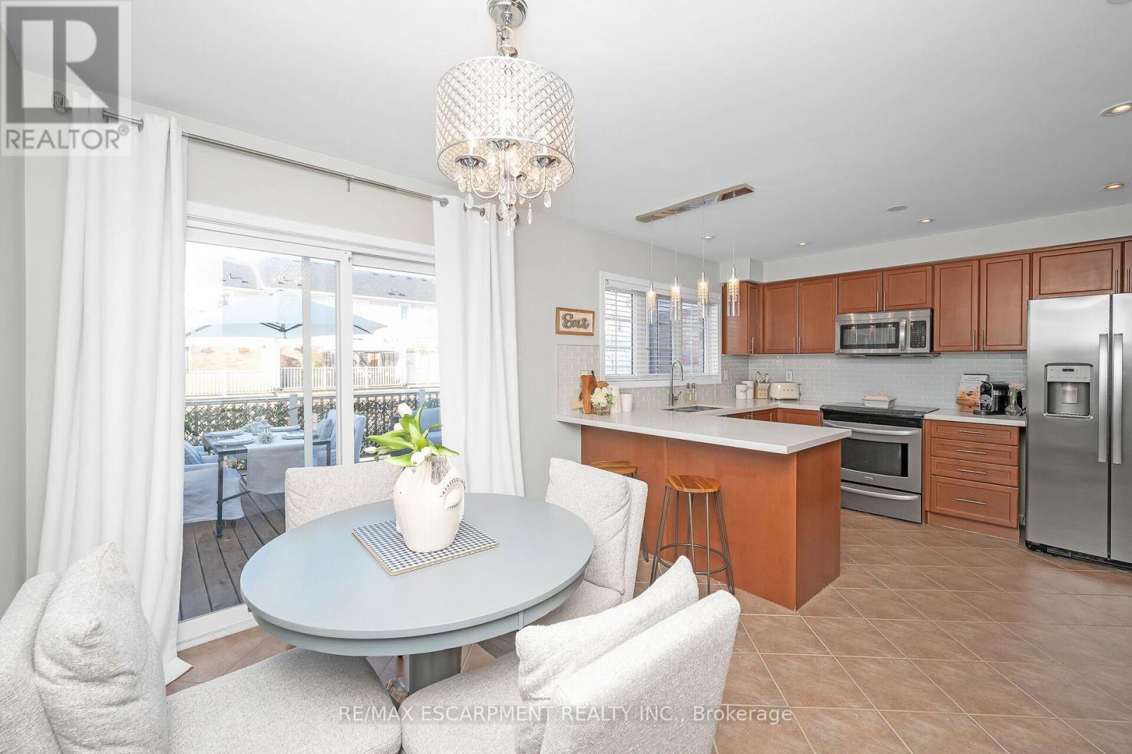 3140 Edgar Avenue, Burlington, Ontario  L7M 0A7 - Photo 19 - W12496884