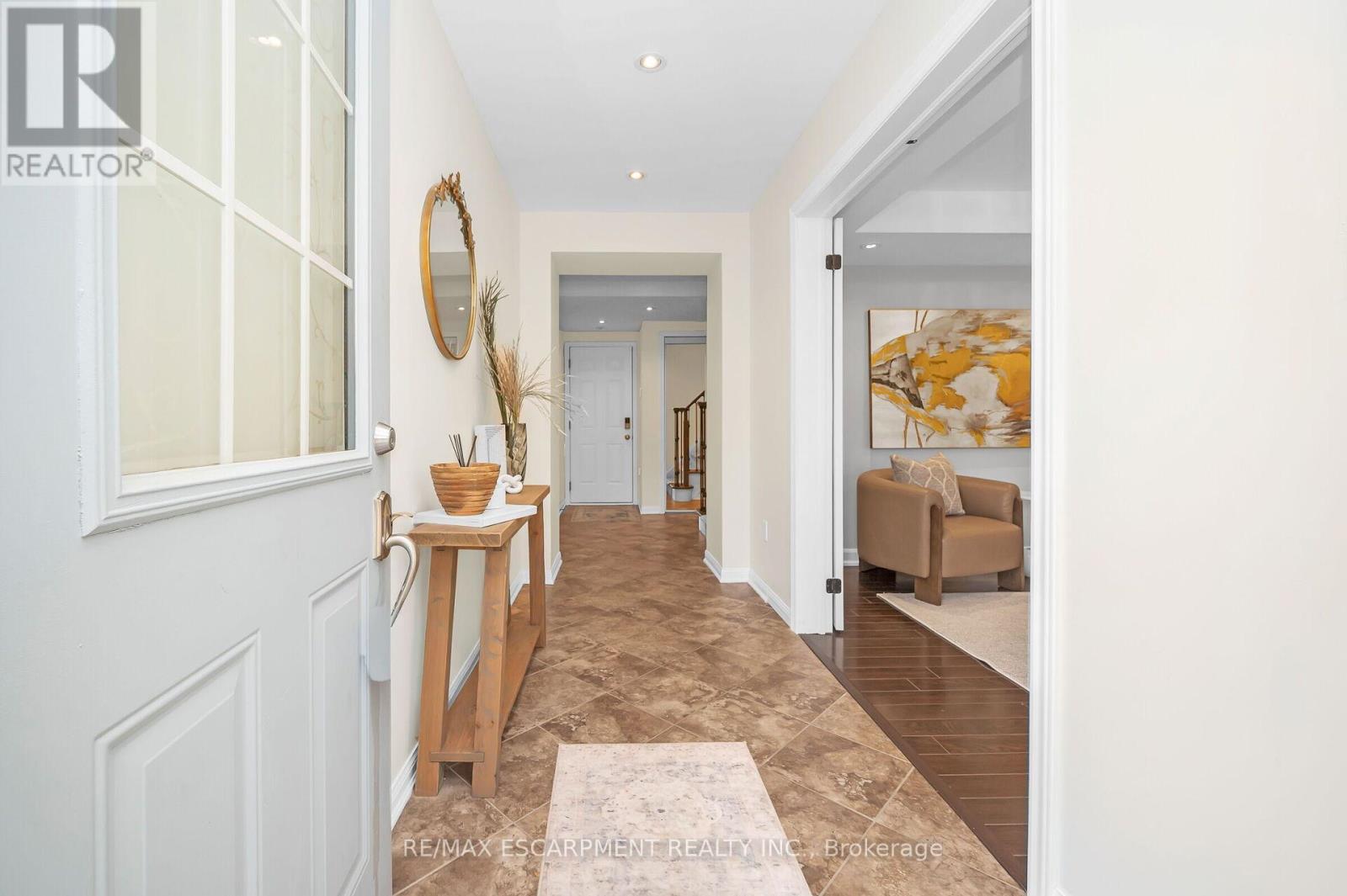 3140 Edgar Avenue, Burlington, Ontario  L7M 0A7 - Photo 4 - W12496884