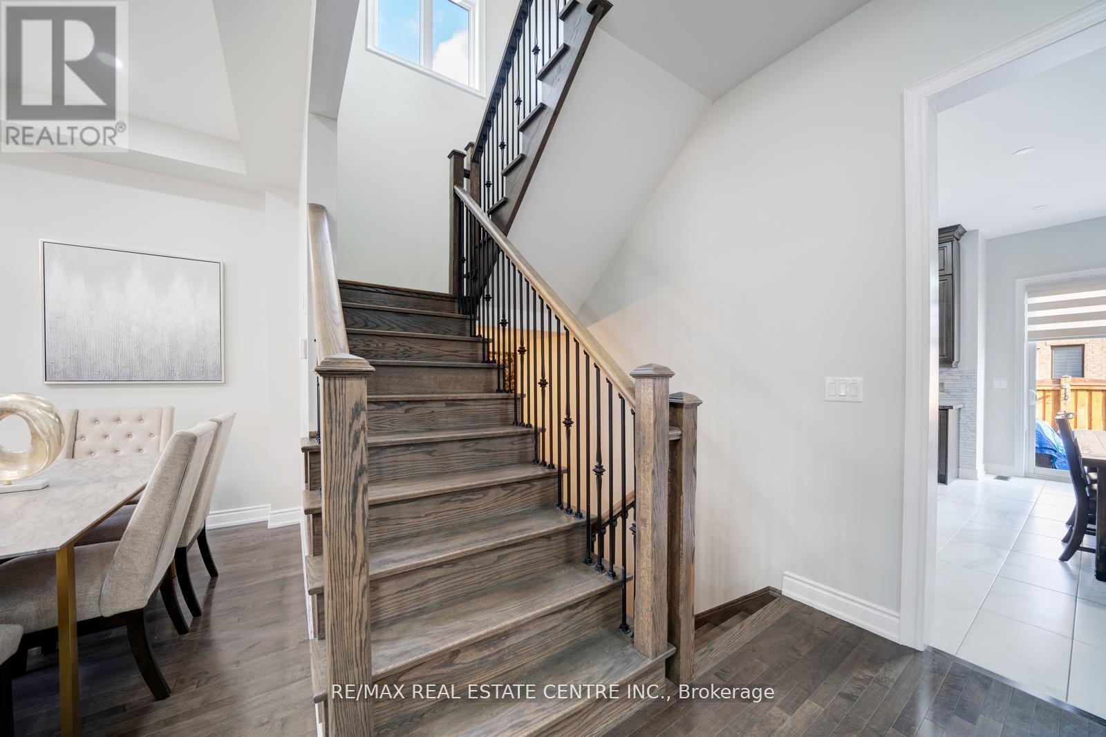 5 Carl Finlay Drive, Brampton, Ontario  L6P 4G4 - Photo 11 - W12496910