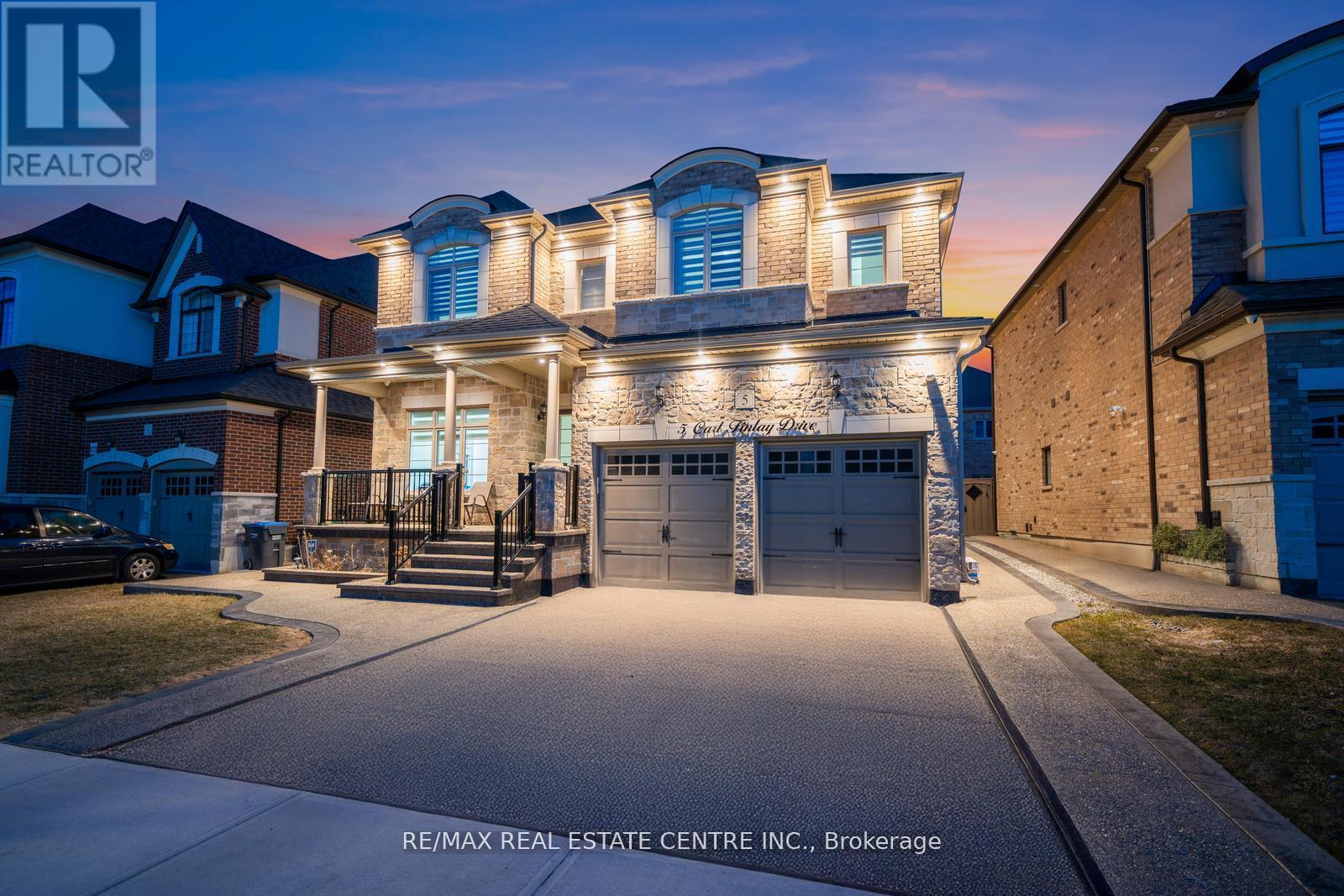 5 Carl Finlay Drive, Brampton, Ontario  L6P 4G4 - Photo 3 - W12496910