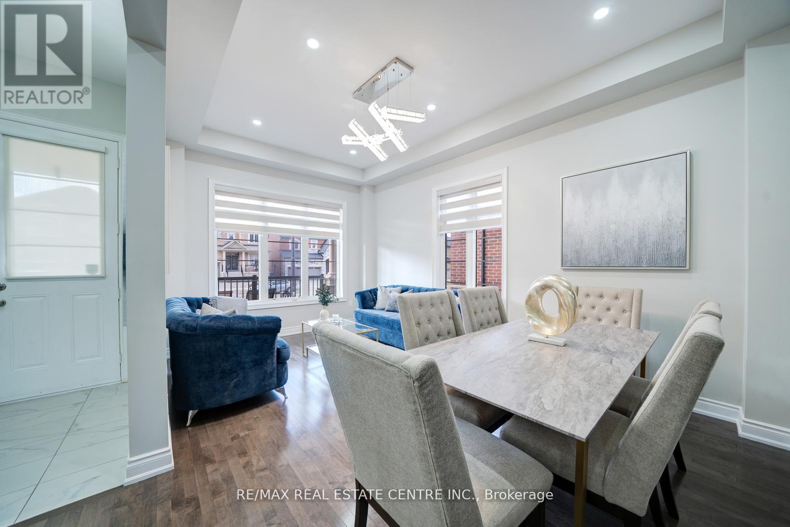 5 Carl Finlay Drive, Brampton, Ontario  L6P 4G4 - Photo 5 - W12496910